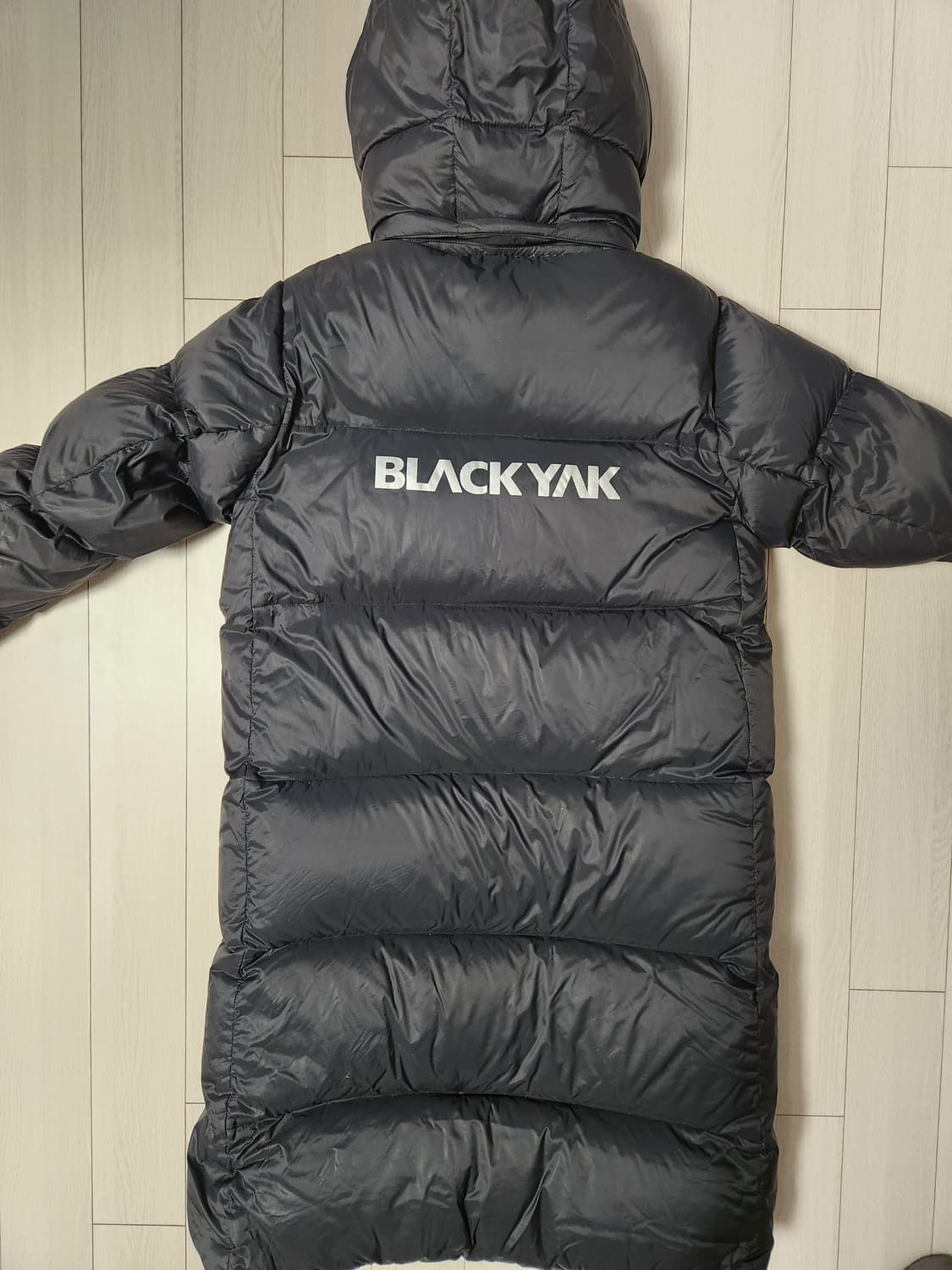 블랙야크 블랙 롱패딩 사이즈165(성인여성m정도)

여러 중고사이트에도  상품이미지9