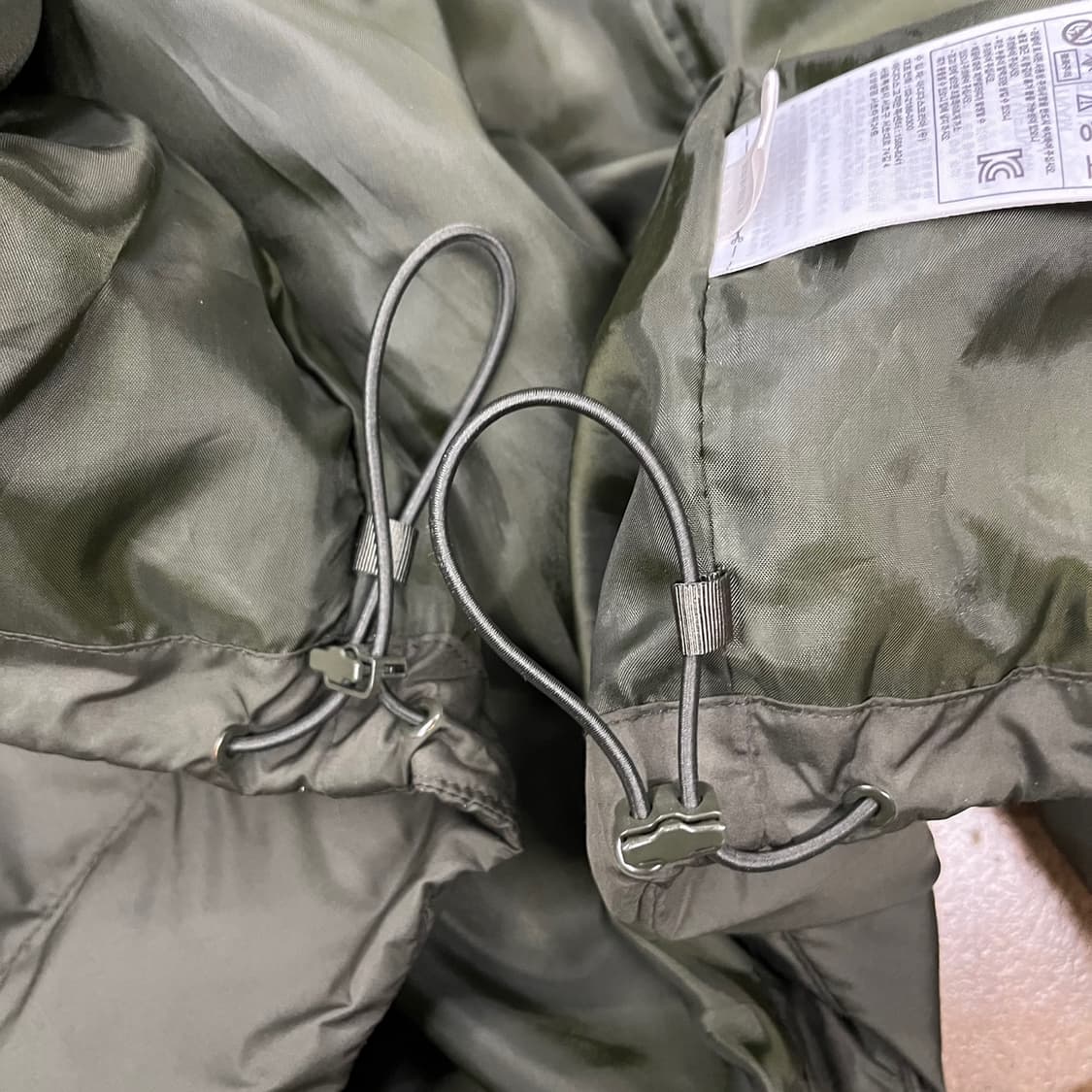 아디다스 카키 경량 패딩  상품이미지7