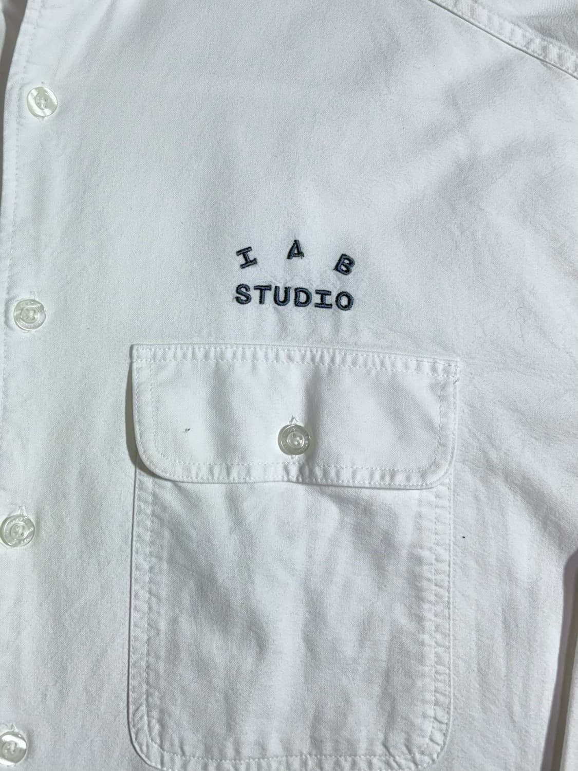 아이앱스튜디오 화이트 워크셔츠  상품이미지5