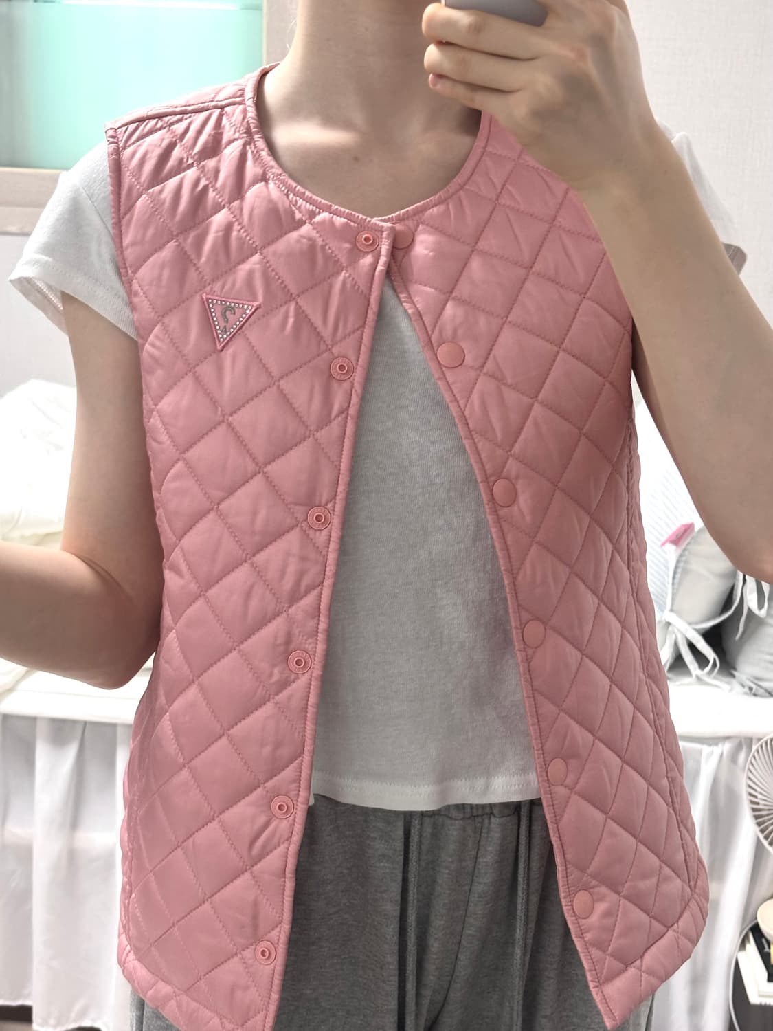 게스 실버핑크 퀼팅 조끼💗 상품이미지3