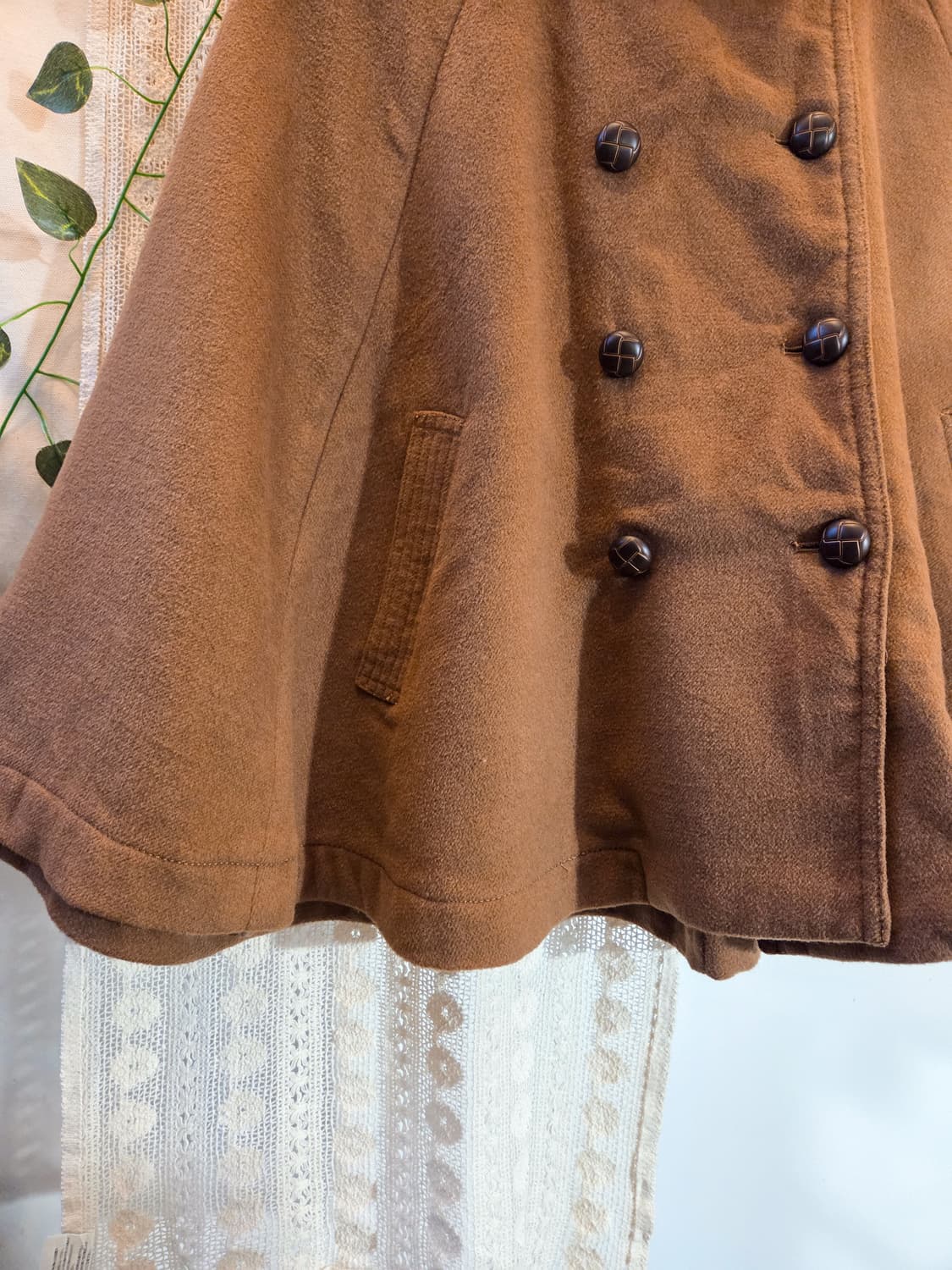 더블 버튼 케이프 코트 상품이미지3