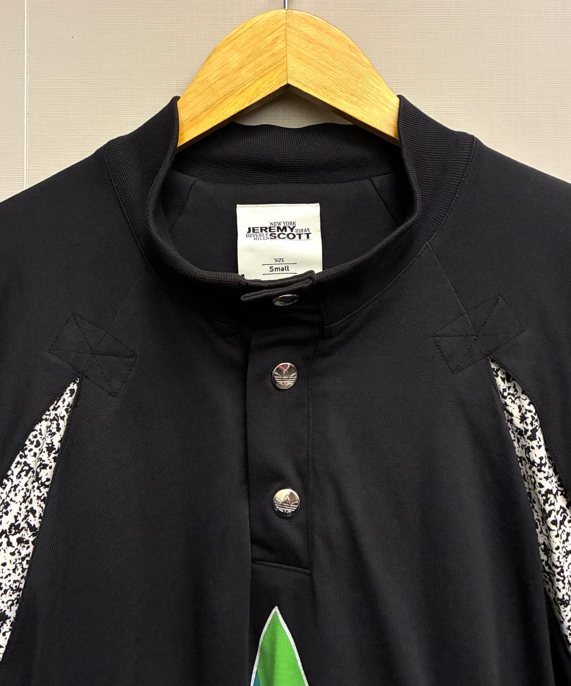 (S/100)아디다스 x 제레미스캇 멀티컬러 하프버튼 스웻 패딩 상품이미지3