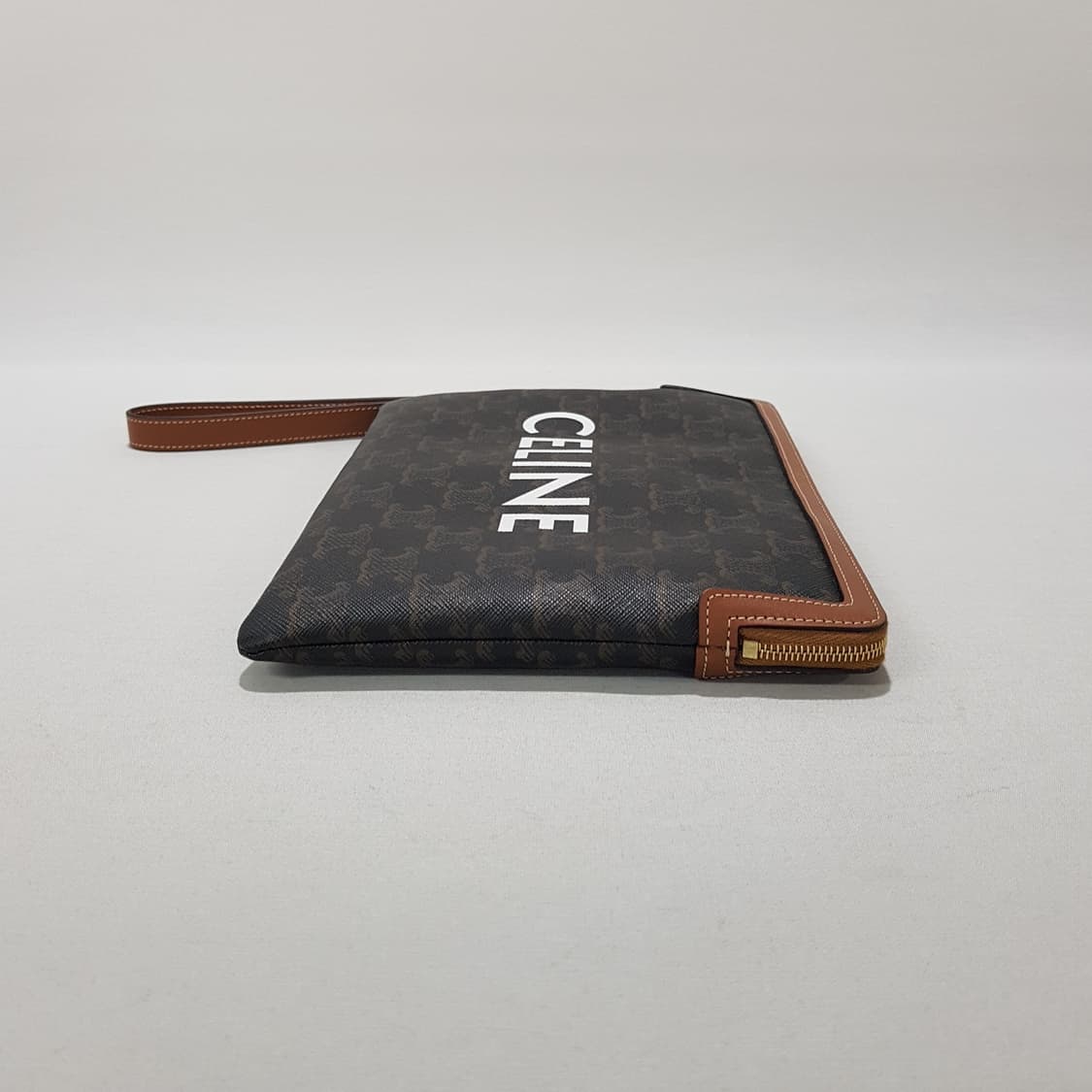 셀린느 스몰 퀴르 트리옹프 스트랩 파우치 상품이미지4