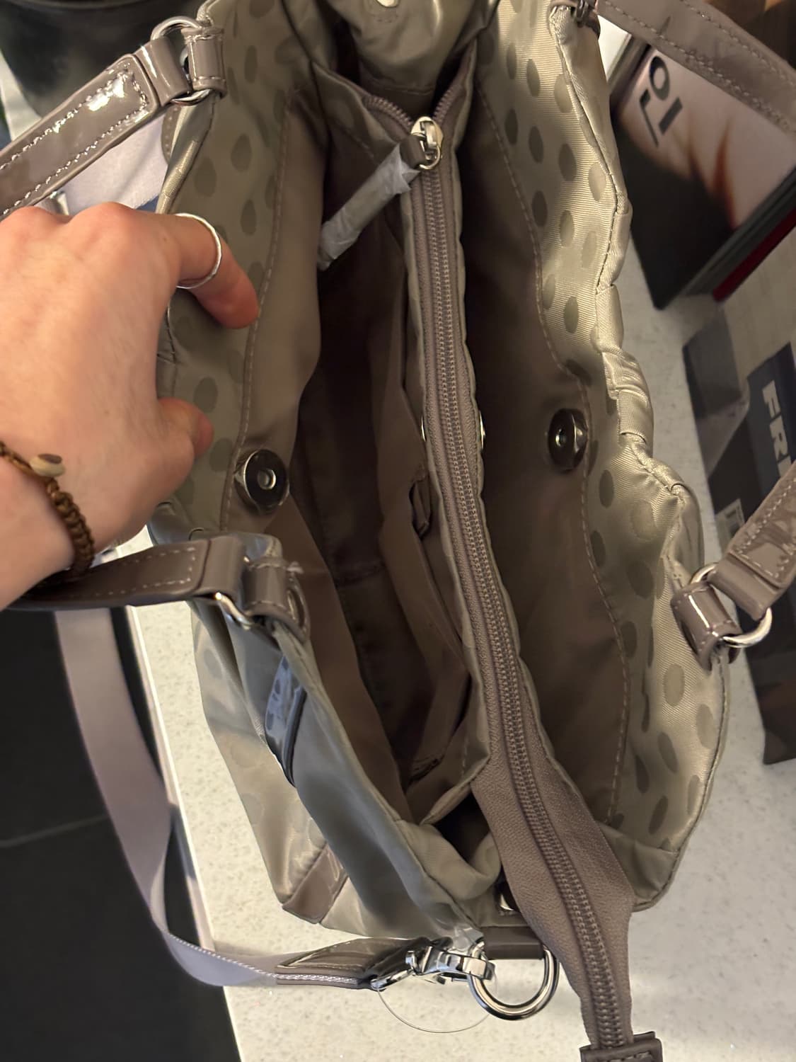 Y'saccs 도트 숄더백 상품이미지4