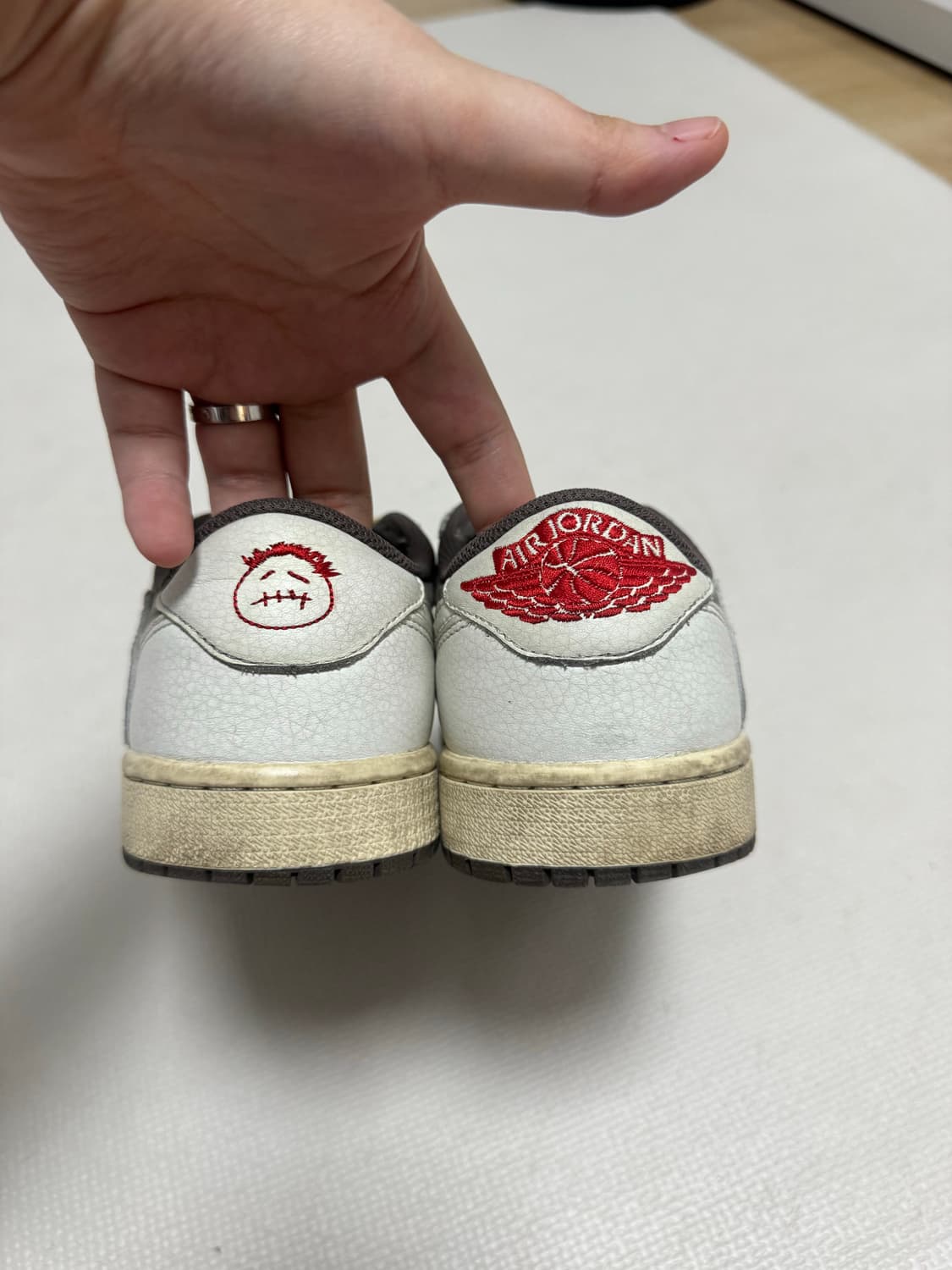 조던1 x 트레비스 스캇 로우 세일앤리저록 리버스모카 상품이미지3