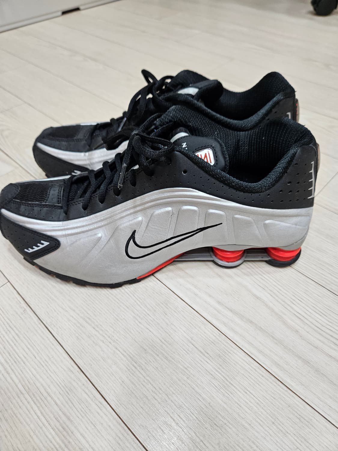 나이키 샥스r4 검빨 280 상품이미지1