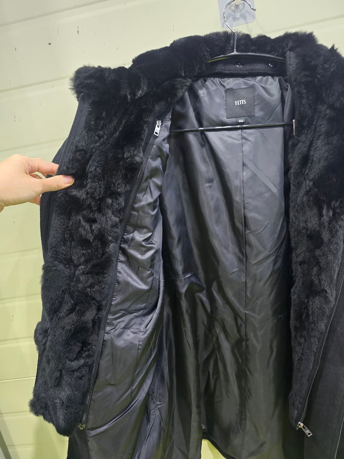 YETTS 후드 퍼 코트 블랙 상품이미지8