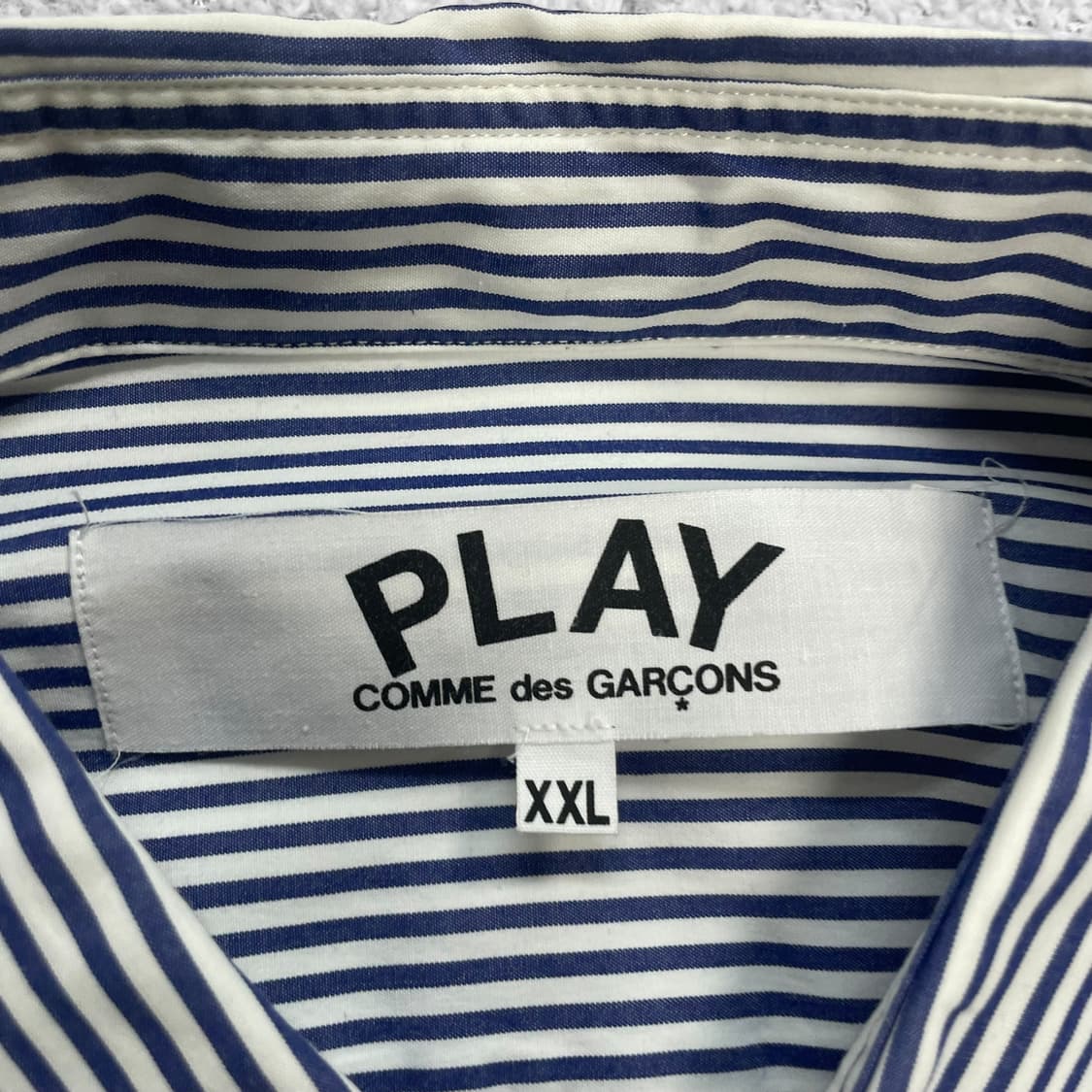 꼼데가르송 블랙 하트 와펜 스트라이프 셔츠 상품이미지3