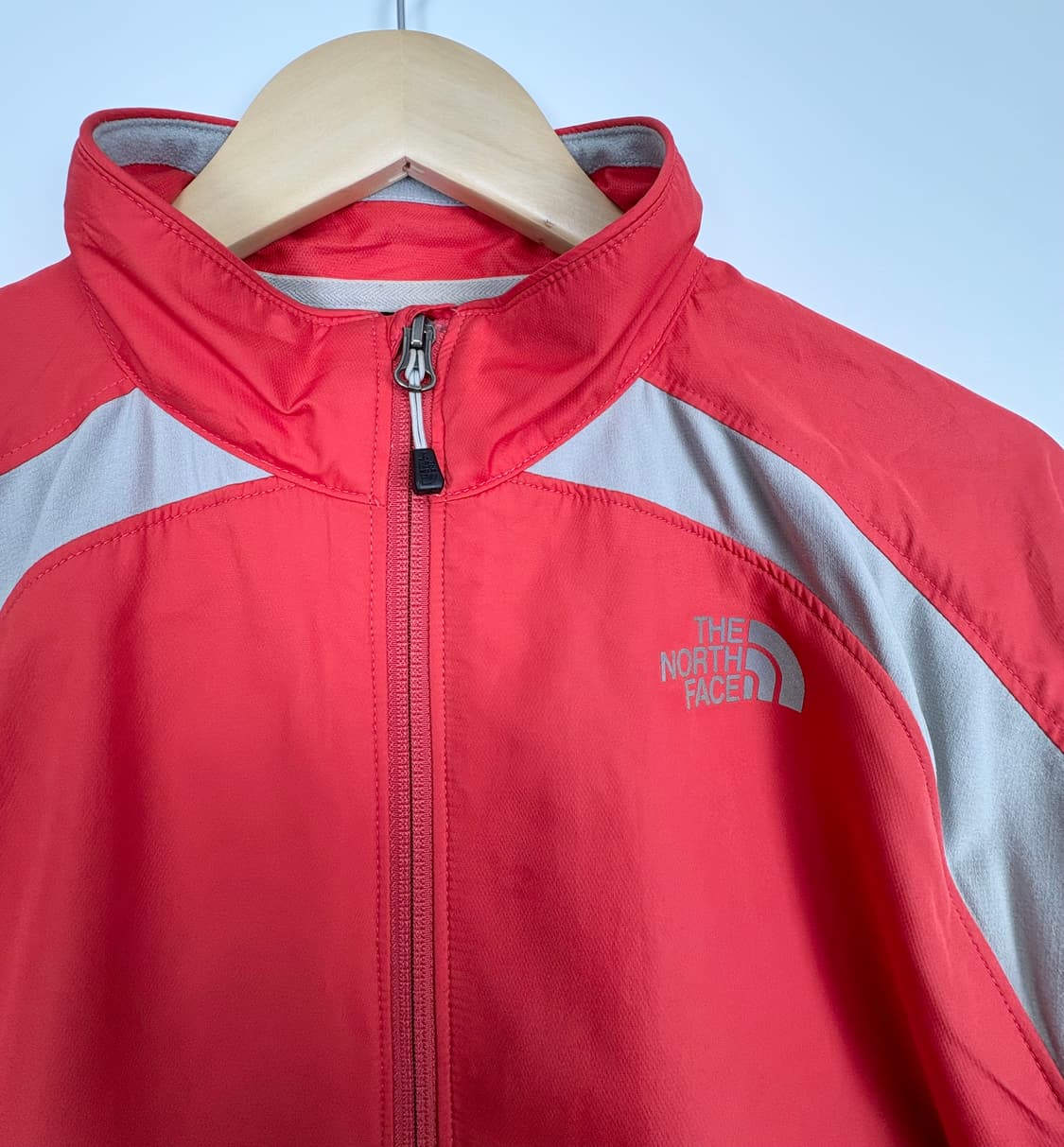 노스페이스 여성 바람막이 상품이미지2