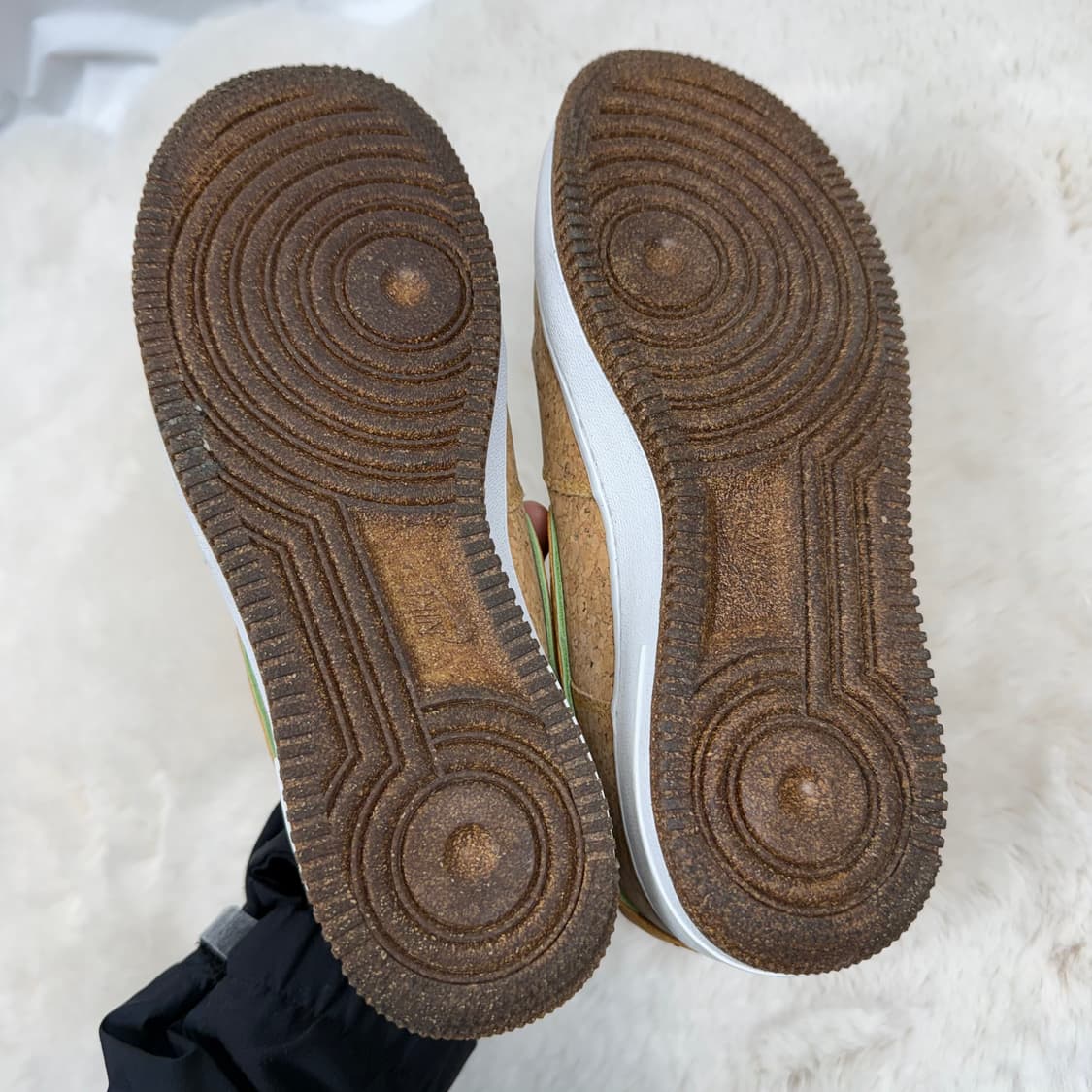 250) 나이키 에어 포스 1 '07 프리미엄 파인애플 코르크 상품이미지9