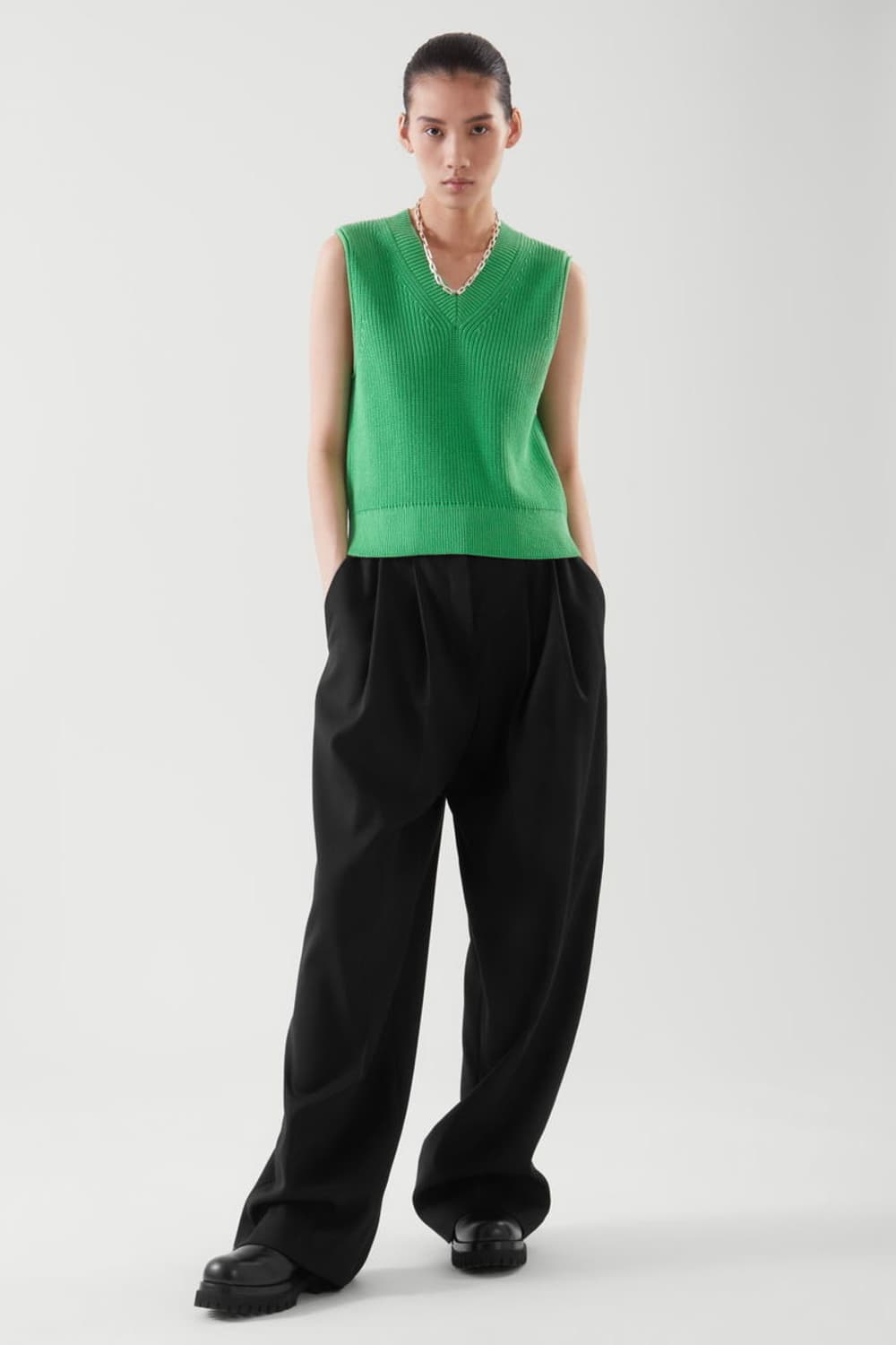 코스 니트 베스트 미착용 상품이미지1