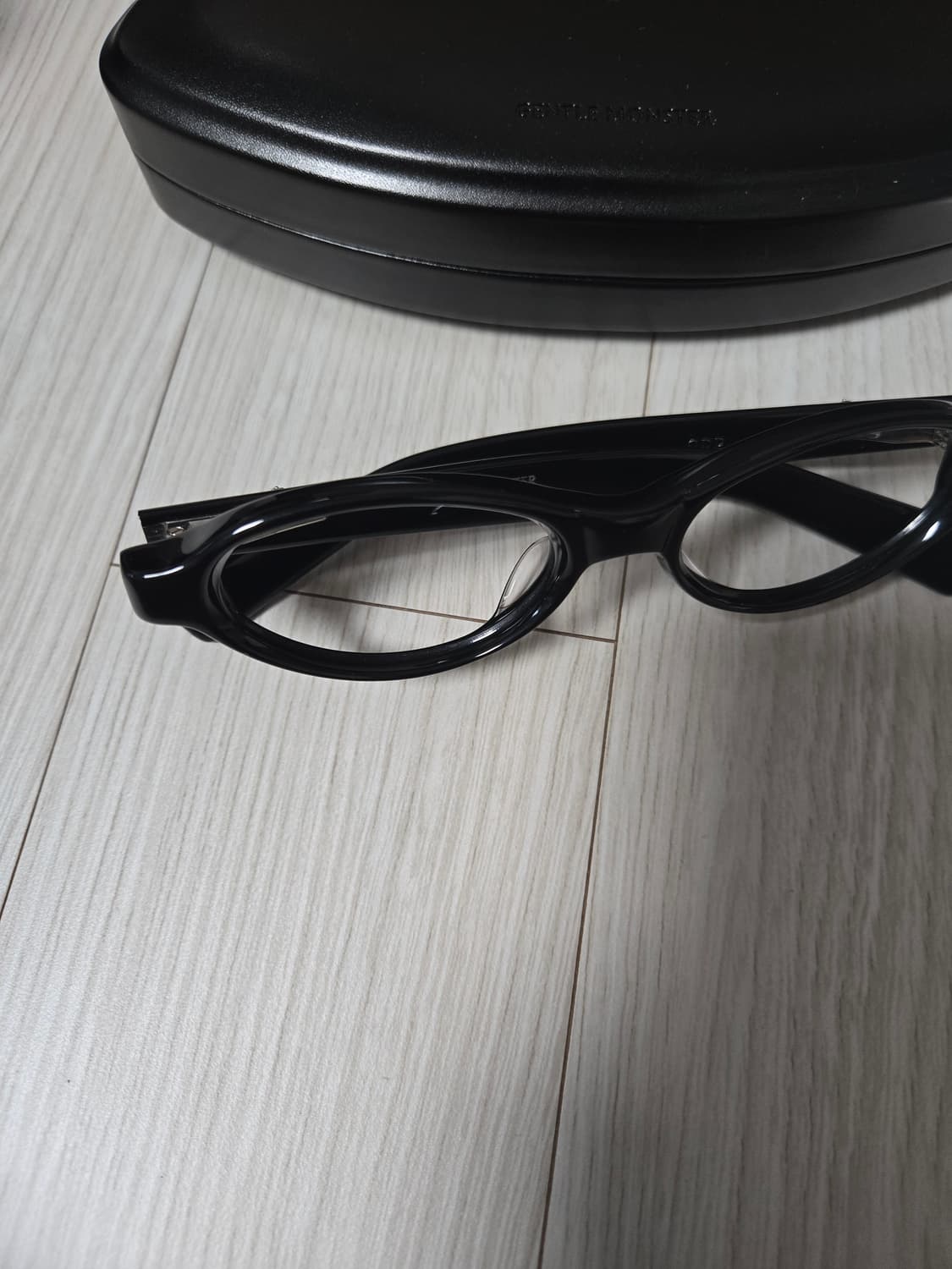 젠틀몬스터 오드 01 안경  상품이미지4