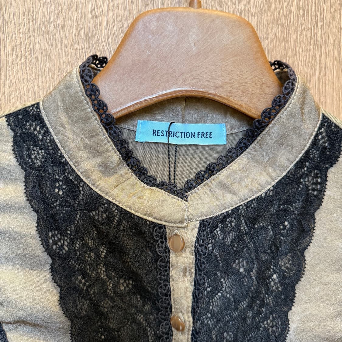 빈티지 롱슬리브 블라우스 블랙 레이스 디테일 루즈핏 브라운 상품이미지5