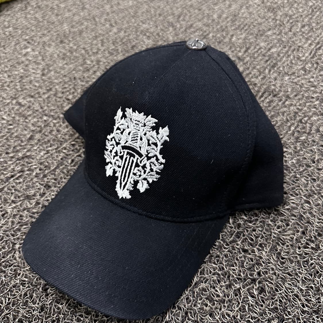 크롬하츠 바인대거 볼캡 모자 블랙 상품이미지1