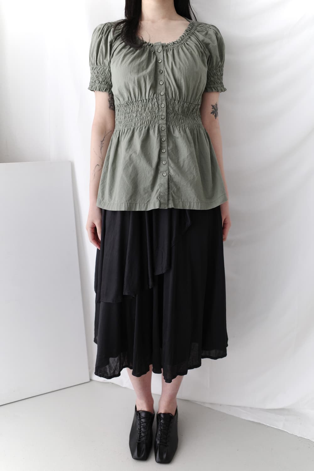 button shirring half blouse  상품이미지8