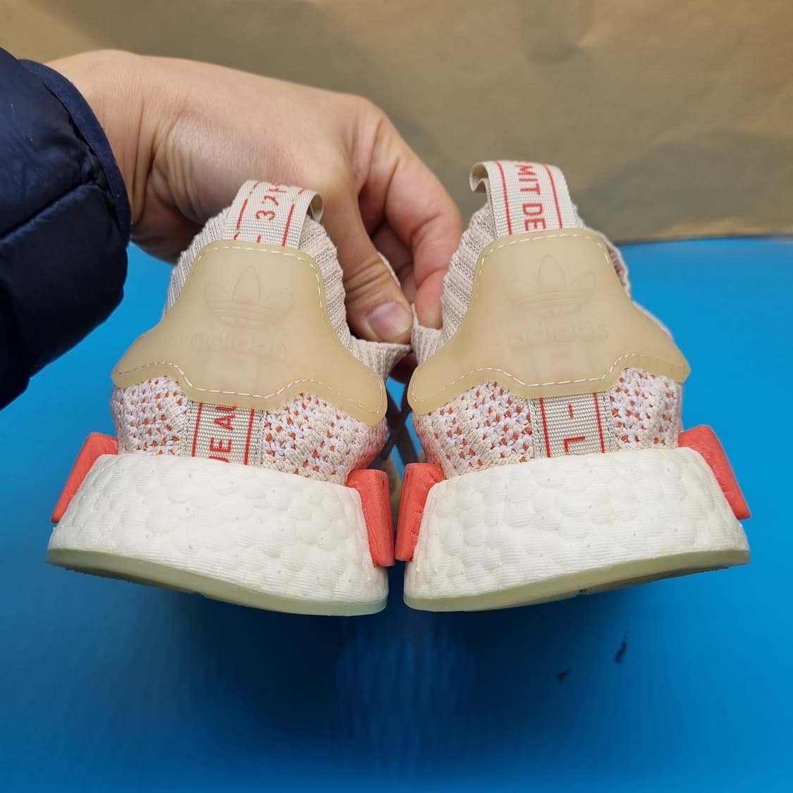 아디다스 NMD R1 여성운동화225 상품이미지4