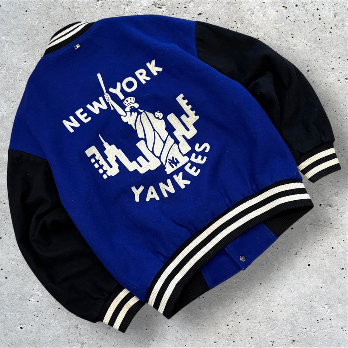 [90] MLB 뉴욕 양키스 블루 스타디움 자켓 B607 상품이미지1