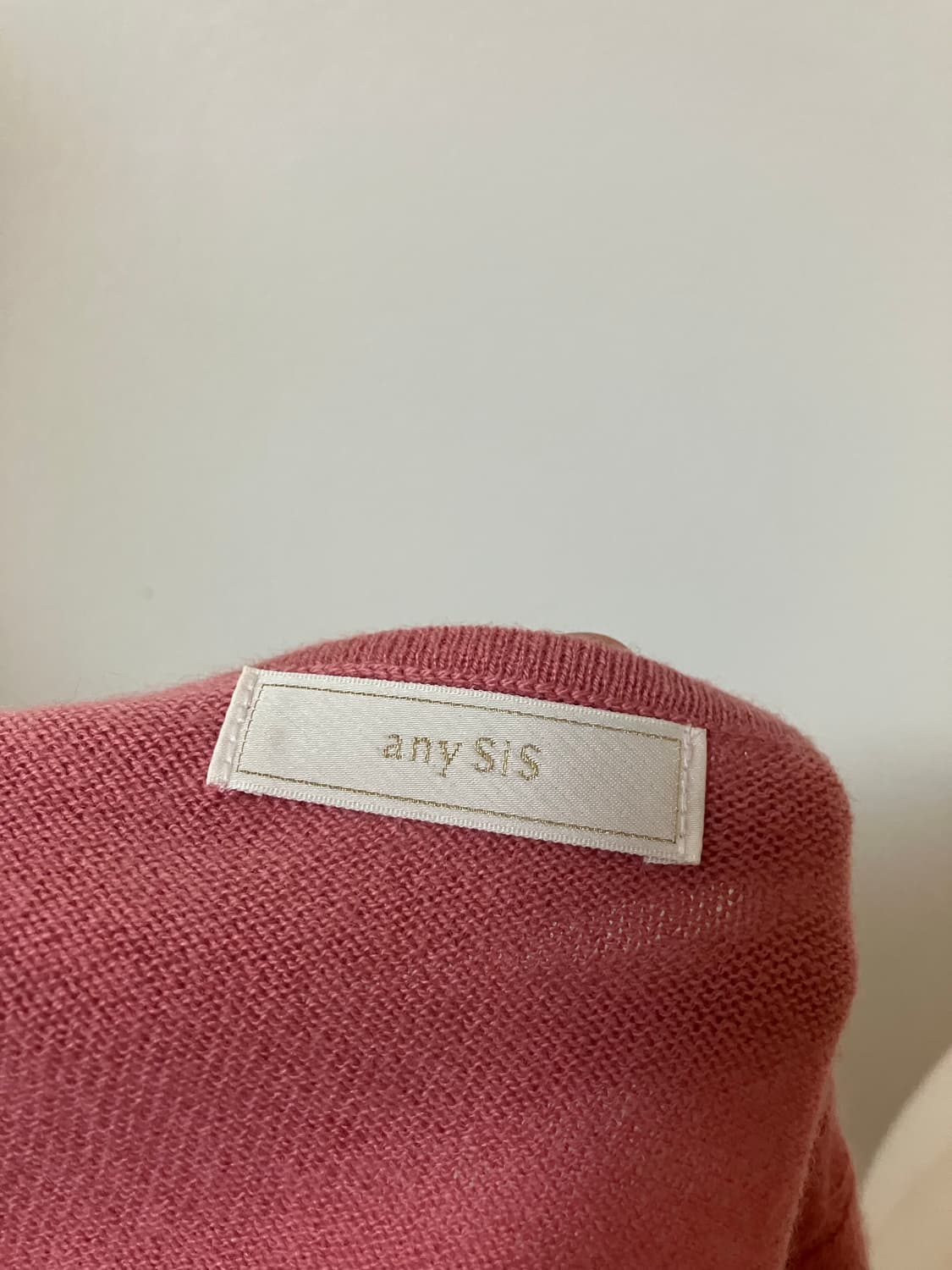 Anysis 브이넥 케이블 니트 (울 90%, 캐시미어 10%) 상품이미지4