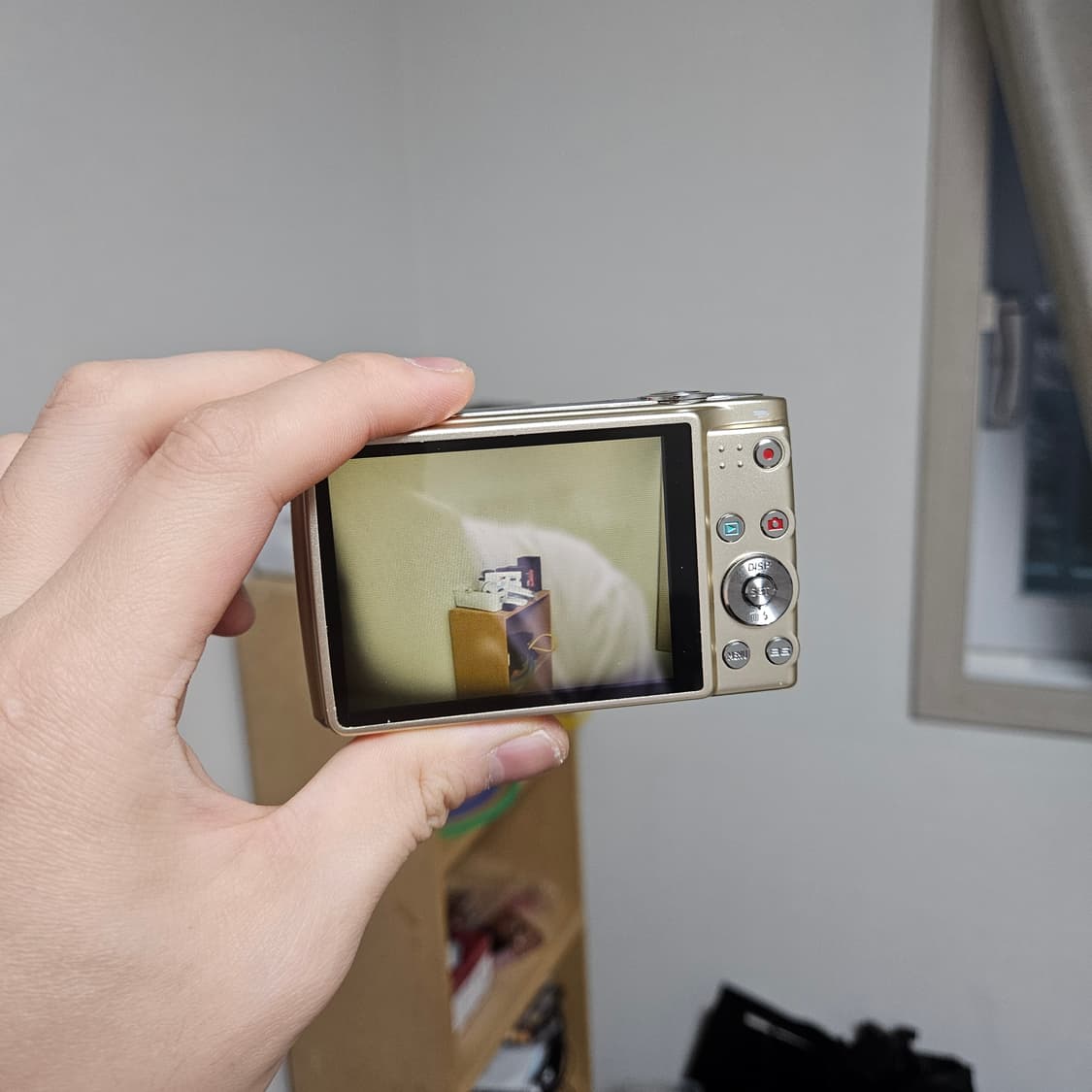 [태연 방지민 디카] 카시오 엑슬림 EX-Z400 골드 빈티지 디카 상품이미지3