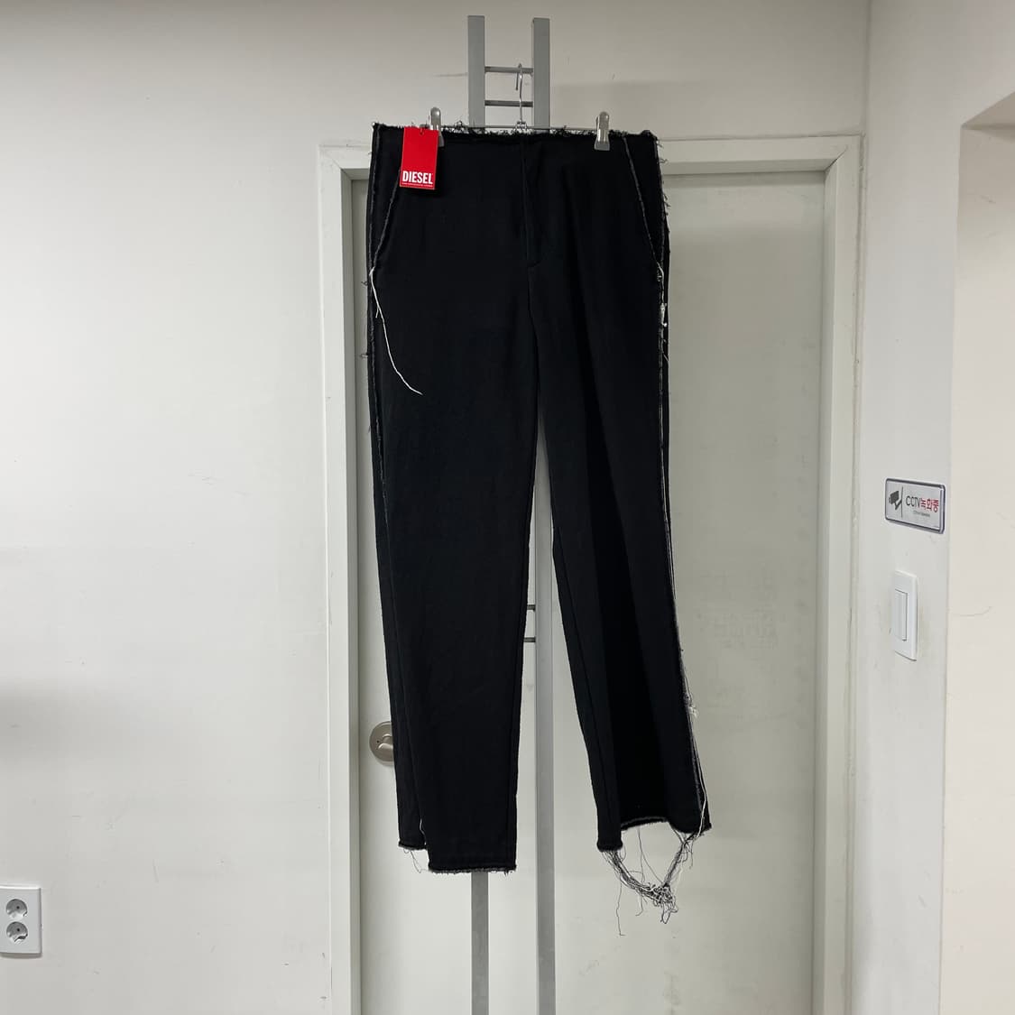 디젤 데미지 팬츠 블랙 새상품 48 상품이미지1