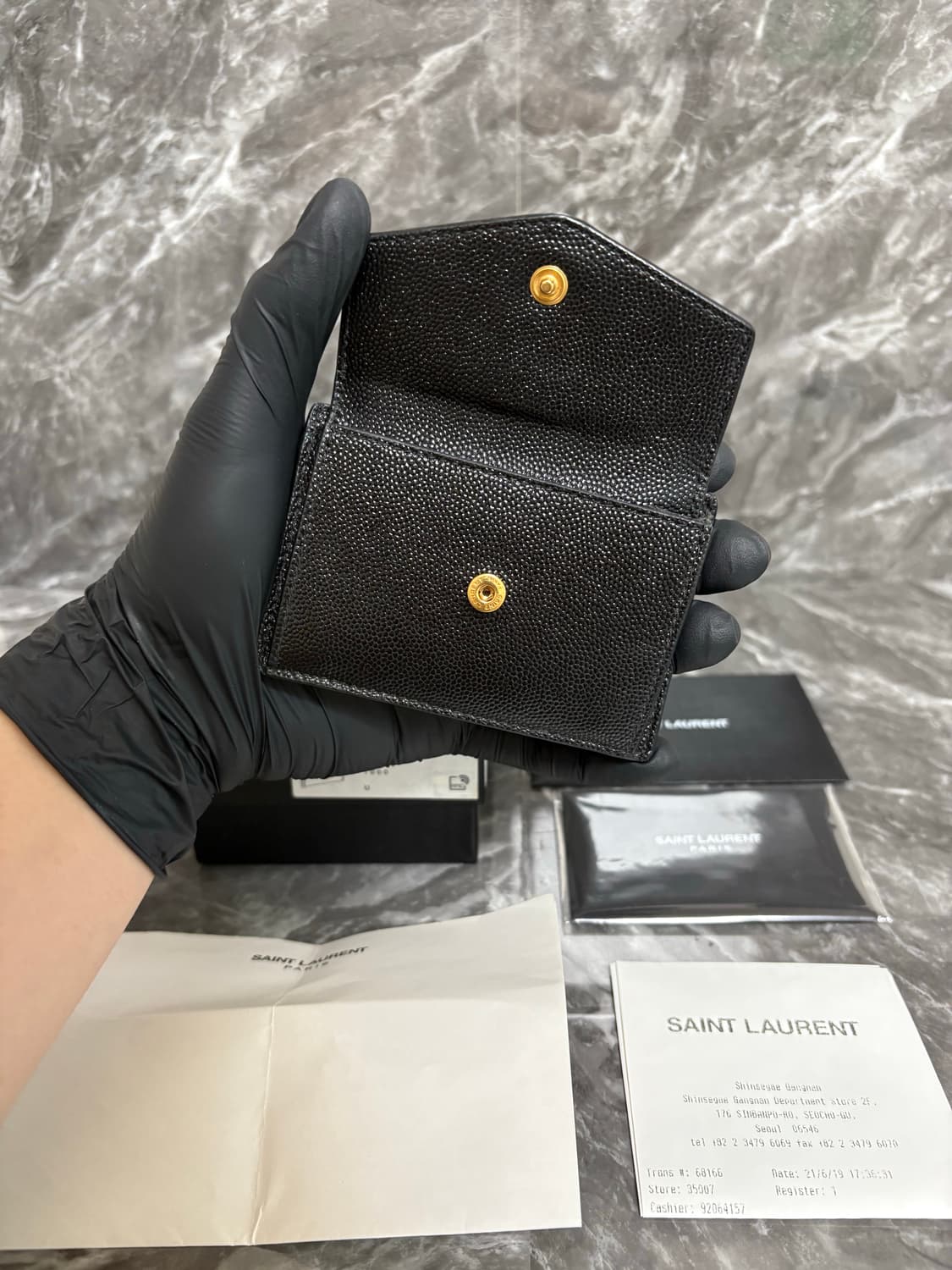 입생로랑 그랑 드 뿌드르 엠보스드 업타운 비즈니스 카드지갑 상품이미지3