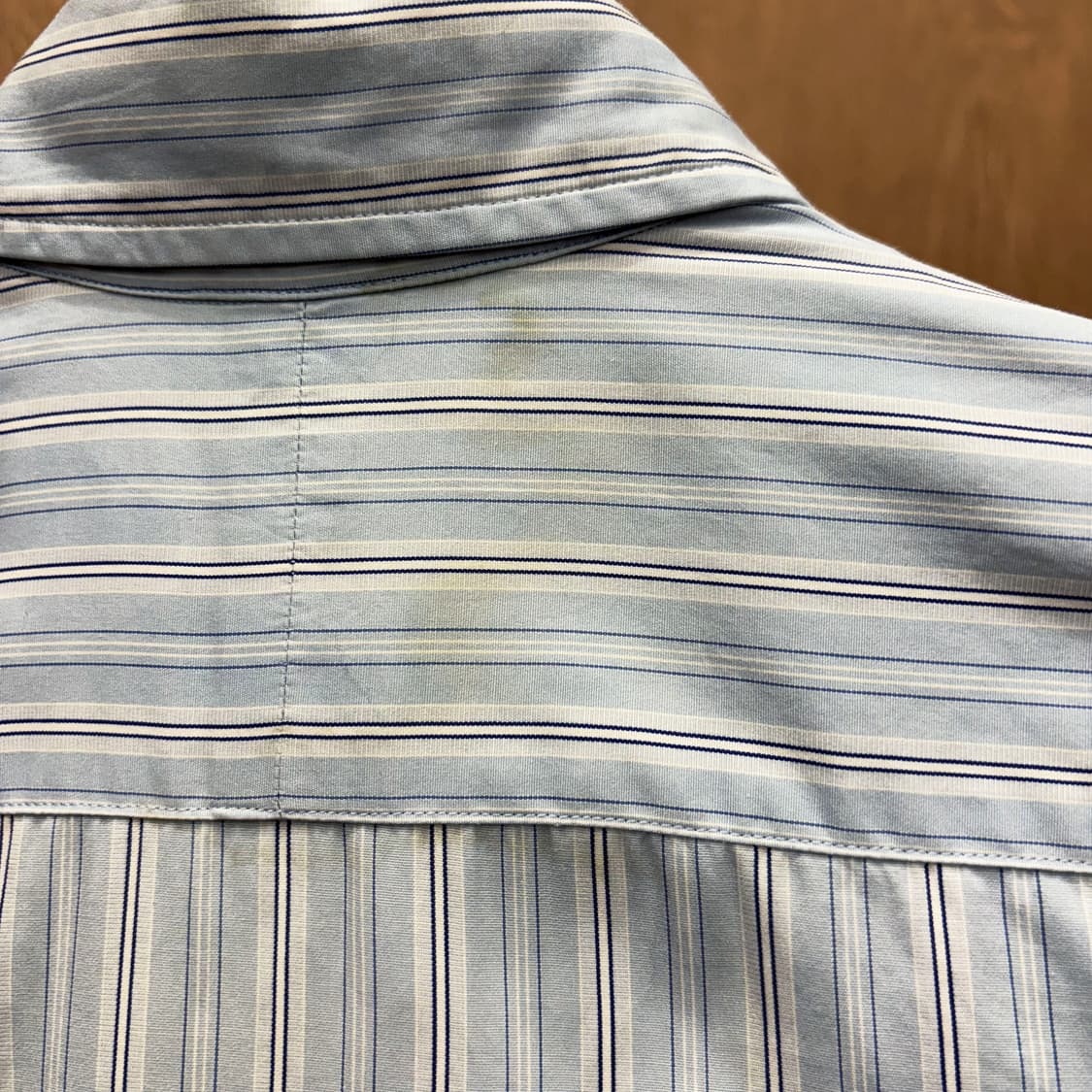 폴로 랄프로렌 칼라넥 긴팔 블라우스 핀 스트라이프 디테일 하늘색 상품이미지10