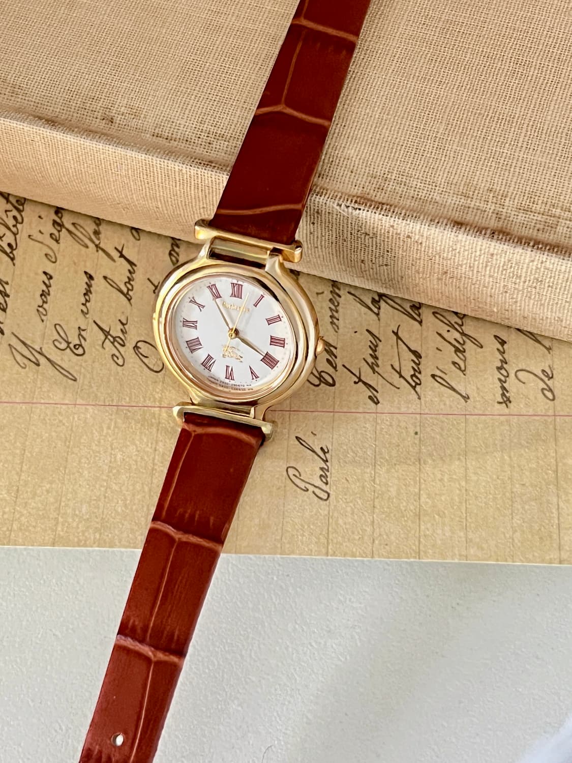 BURBERRY  골드 라운드 버버리 빈티지 시계 상품이미지3