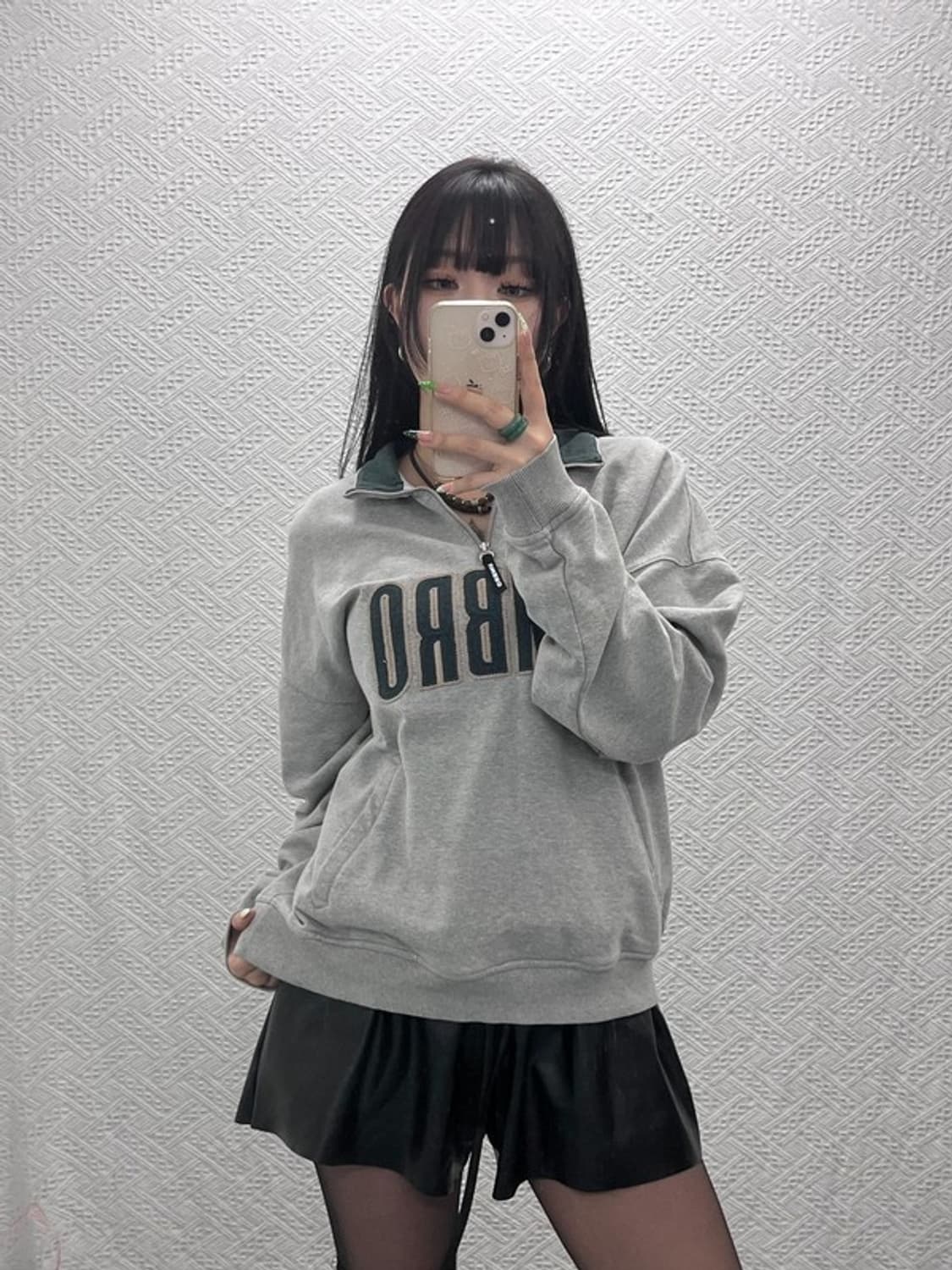 엄브로 올드스쿨 레트로 빅로고 반집업 맨투맨 100 C09299 상품이미지2