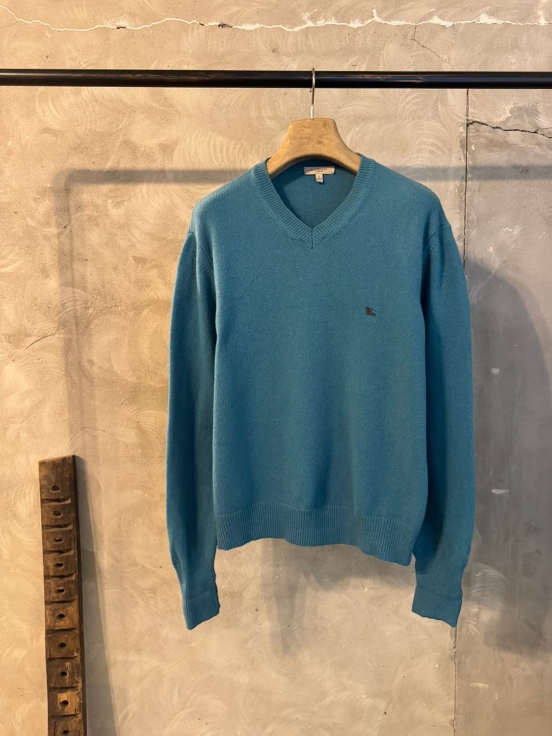 버버리 브이넥 니트 100 상품이미지9