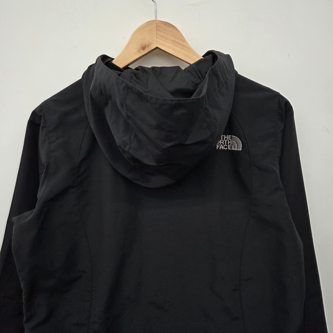 노스페이스 블랙 바람막이 후드 자켓 여m 상품이미지7