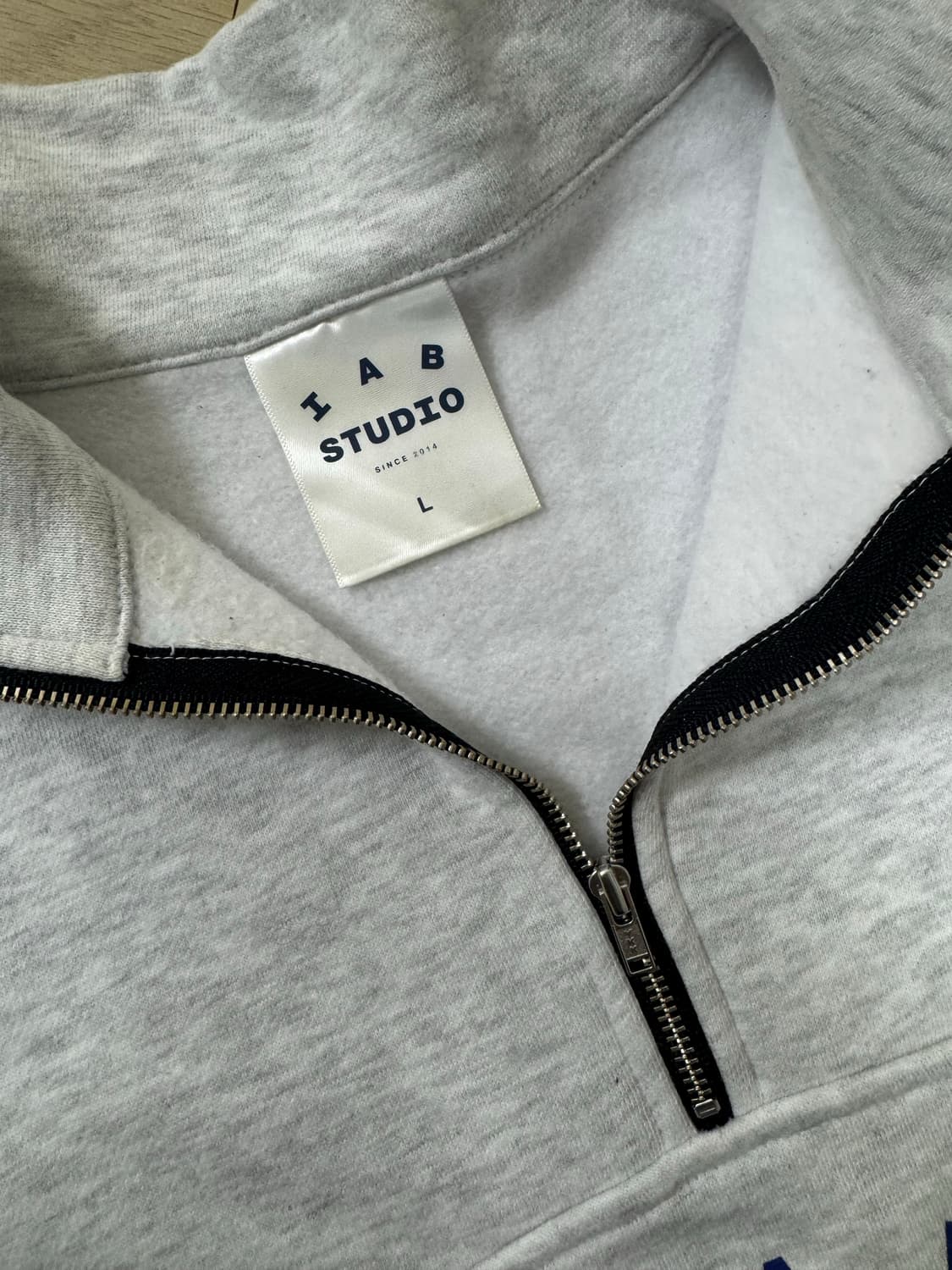 아이앱 스튜디오 하프 집 풀오버 상품이미지4