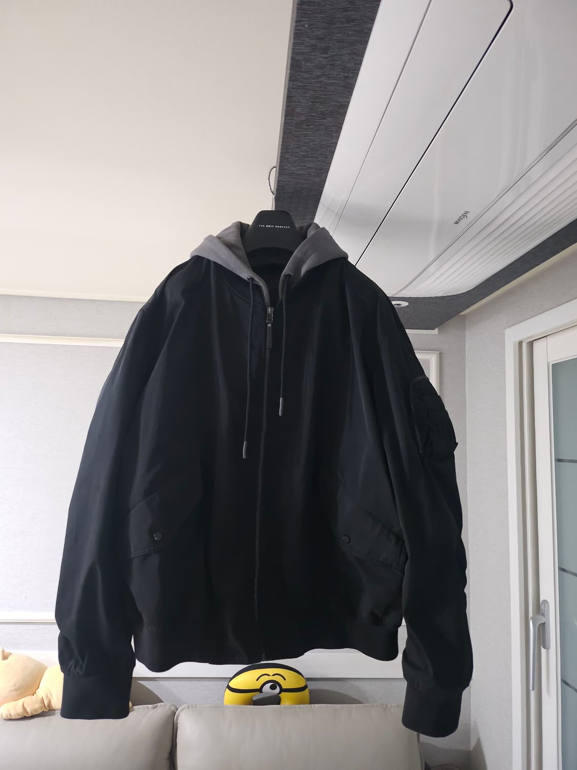 [거의 새것] 질스튜어트뉴욕 블랙 후드패널 MA-1 항공점퍼 상품이미지1