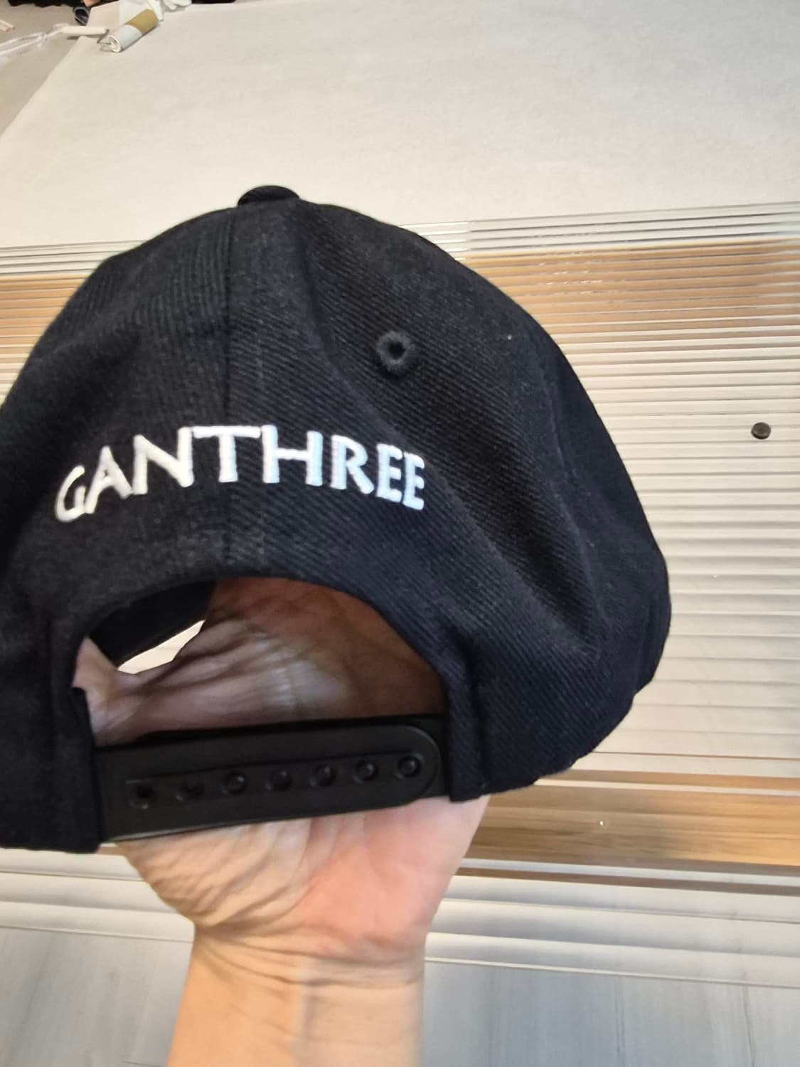 GANTREE TOKYO 브랜드의 디자인 레볼루션 패치 블랙 스냅백 모자 상품이미지3