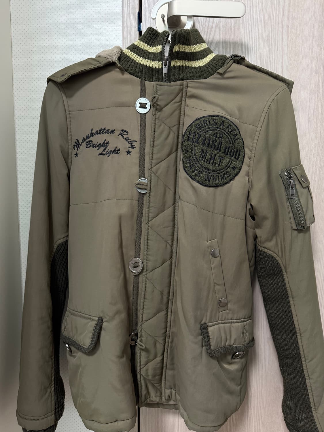 리즈리사돌 카키 털 패딩 야상 상품이미지1