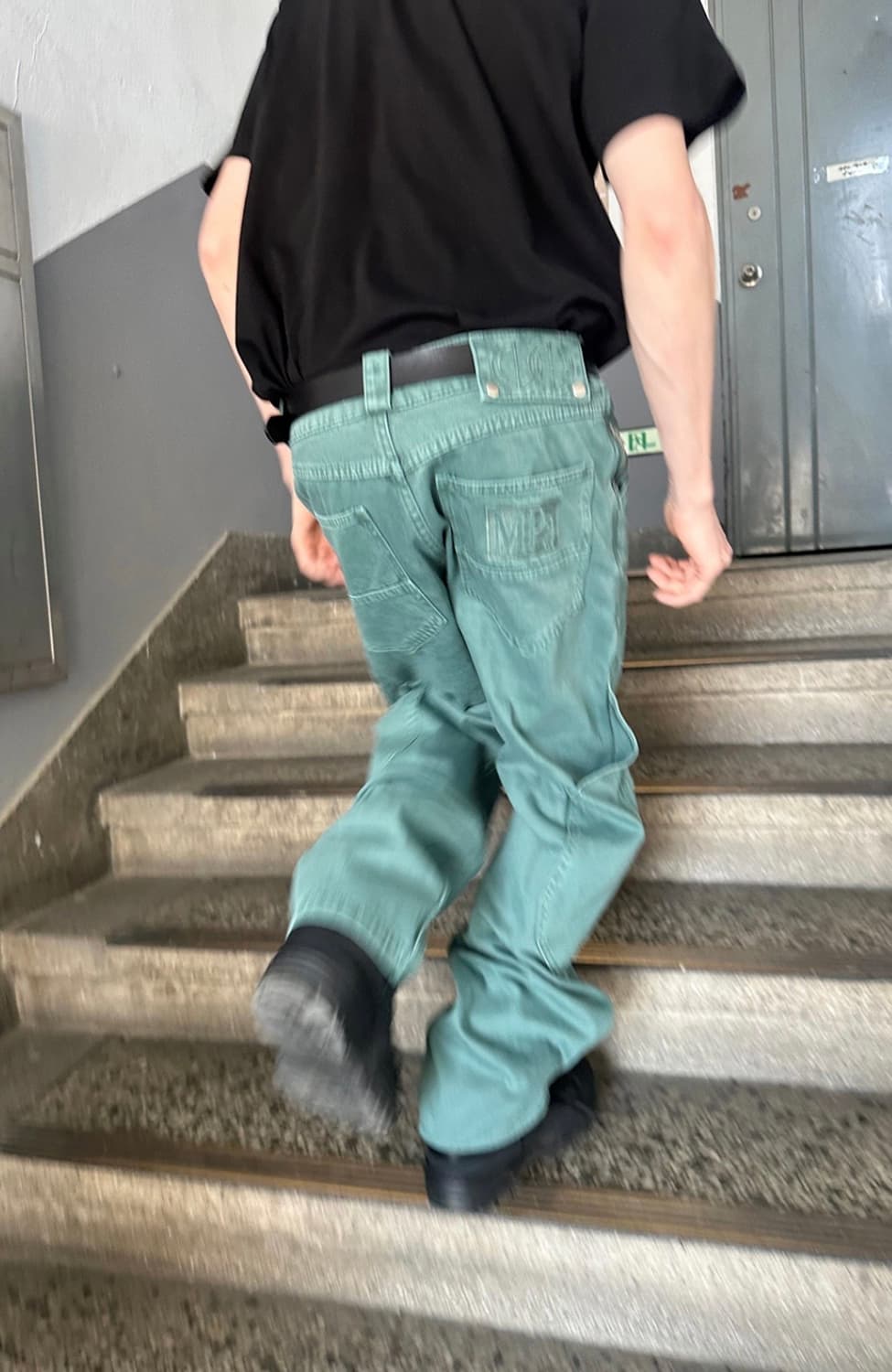 플라스틱프로덕트 팬츠 상품이미지1