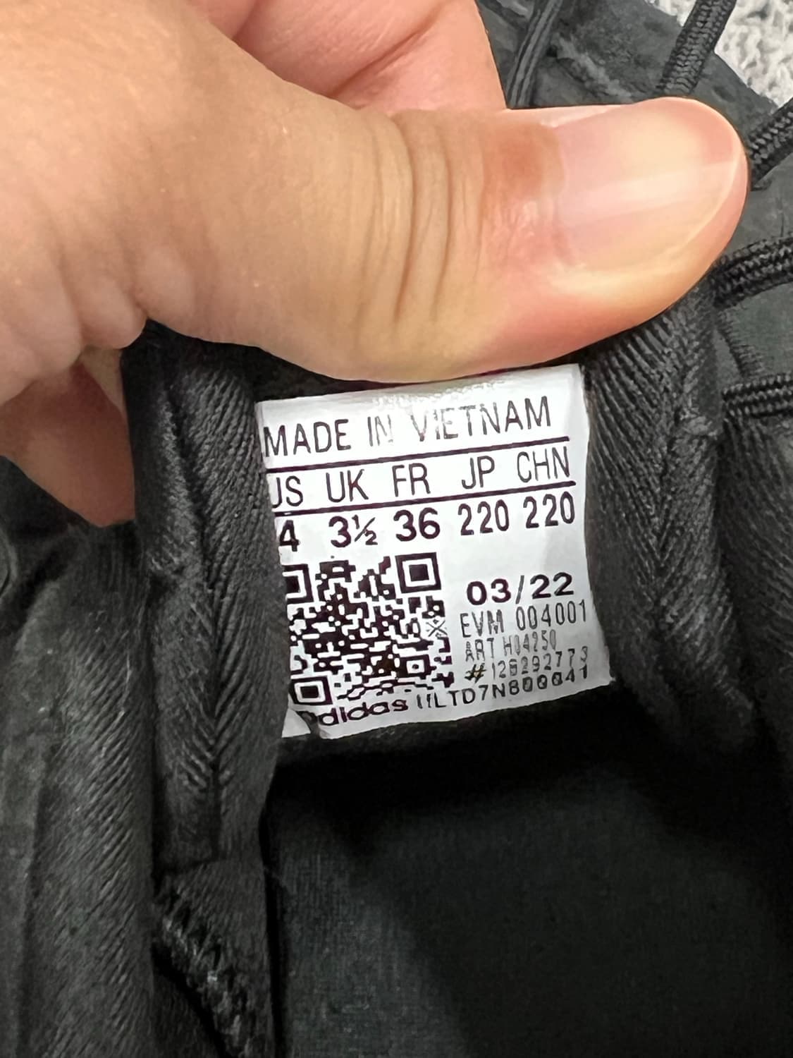 (220) 아디다스 오젤리아 트리플블랙 상품이미지4