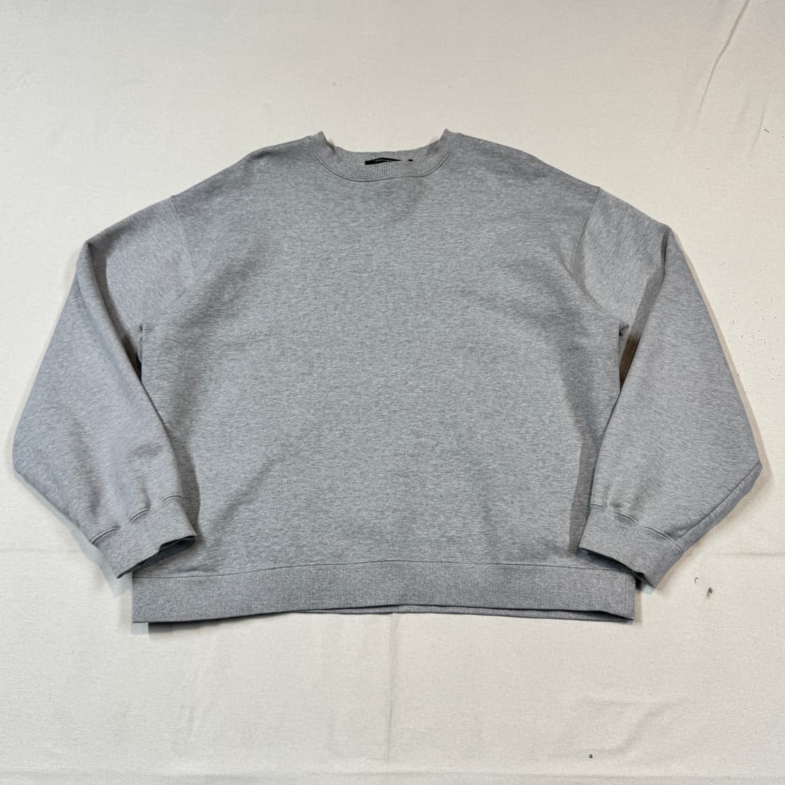 2) 해칭룸 와이드 크롭 스웨트셔츠 맨투맨 상품이미지1