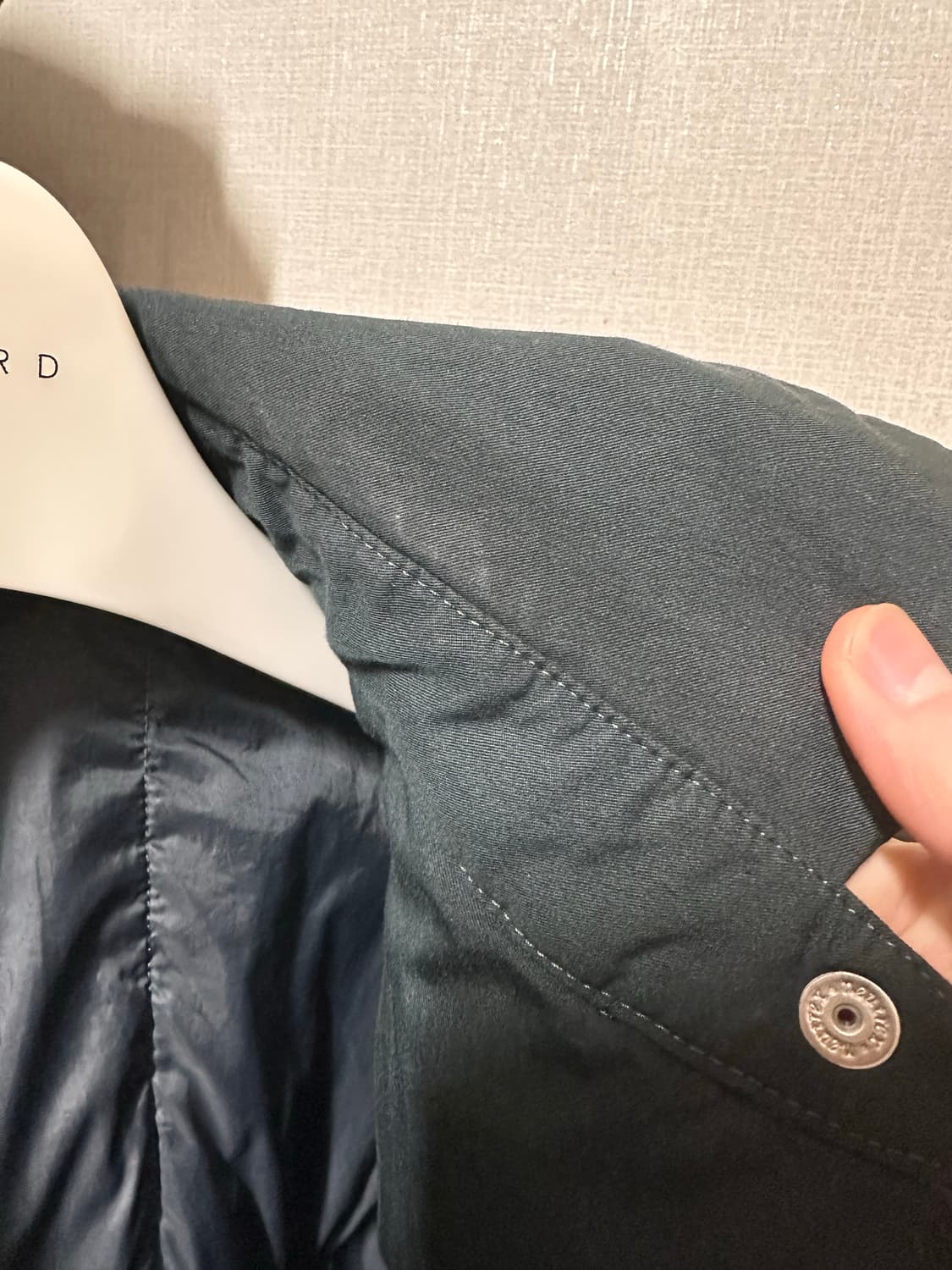 유니클로u 21fw  패디드셔츠자켓 다크 그레이 상품이미지3