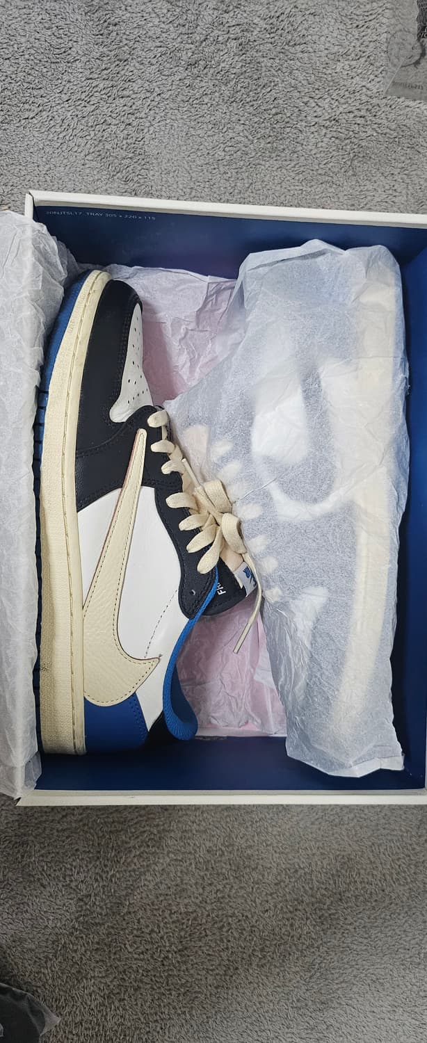 나이키 트래비스 스캇 프라그먼트 상품이미지1