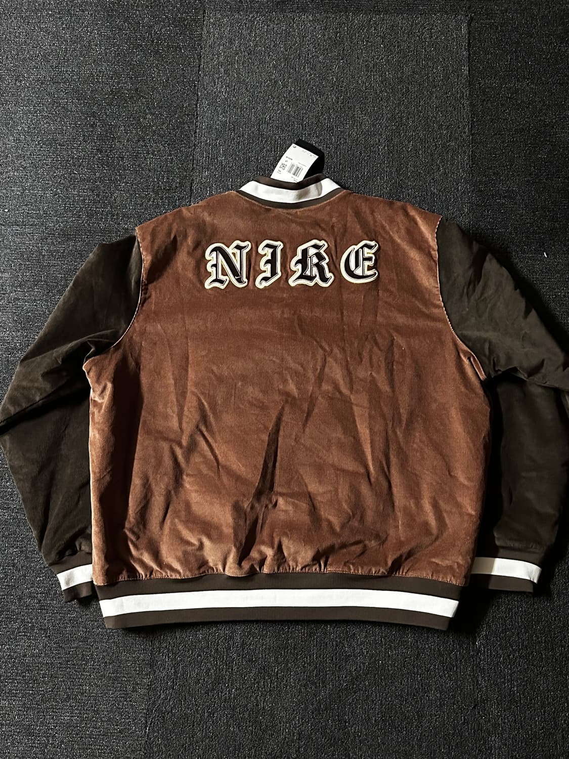 NWT 나이키 NSW 코듀로이 브라운 바시티자켓 상품이미지3