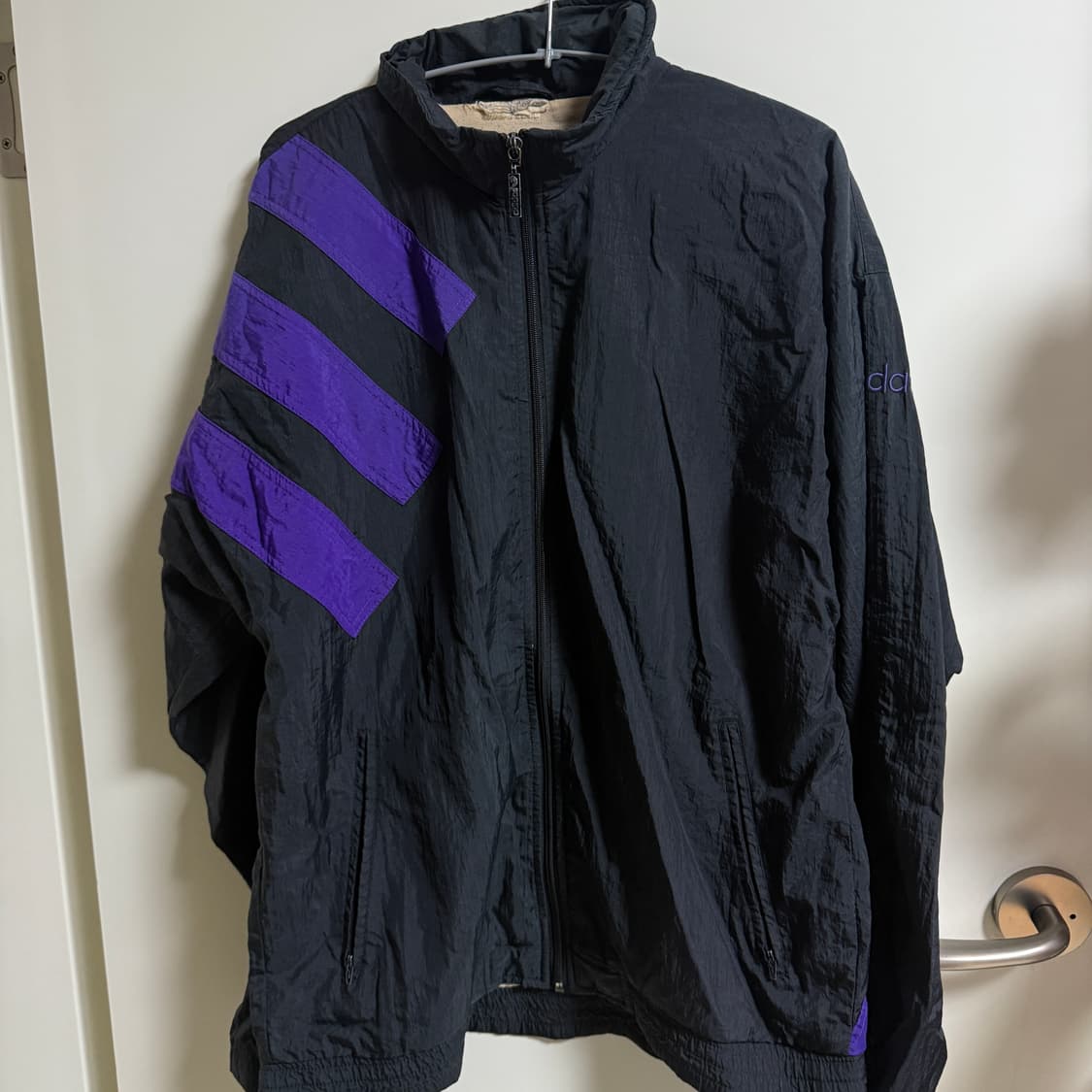 아디다스 올드스쿨 바람막이 (희귀!매물) 💜🖤 상품이미지1
