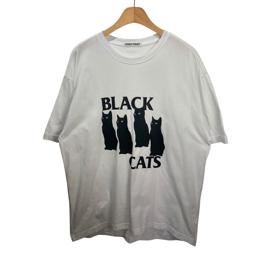 비바스튜디오 프린팅 화이트 반팔 상품이미지2