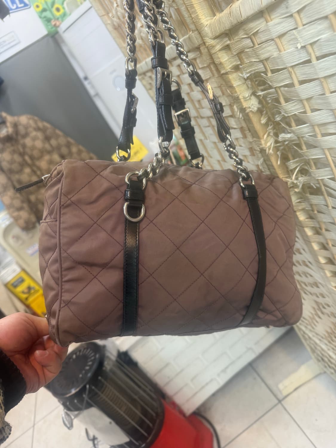 정품 프라다 퀄팅 체인 숄더백 팝니다 상품이미지4