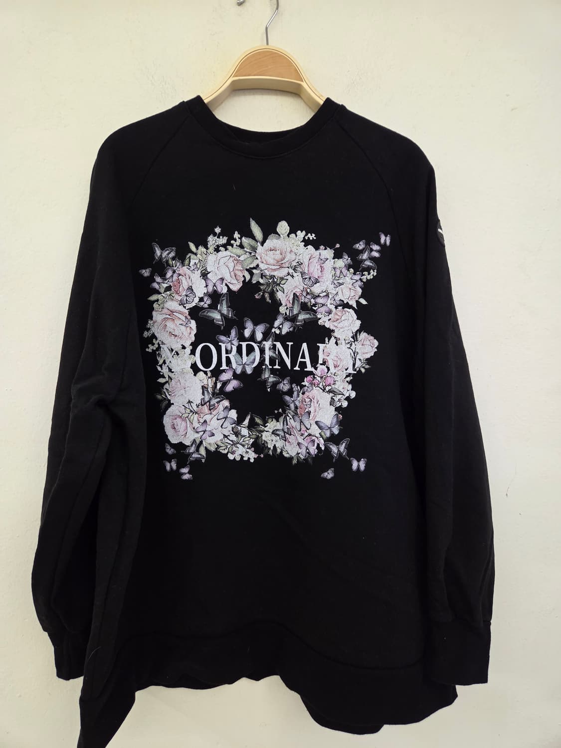 엑스오디너리  플라워 로즈 맨투맨 블랙 50 상품이미지1