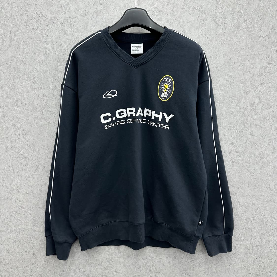 100 코드그라피 남자 루즈핏 브이넥 맨투맨 상품이미지1