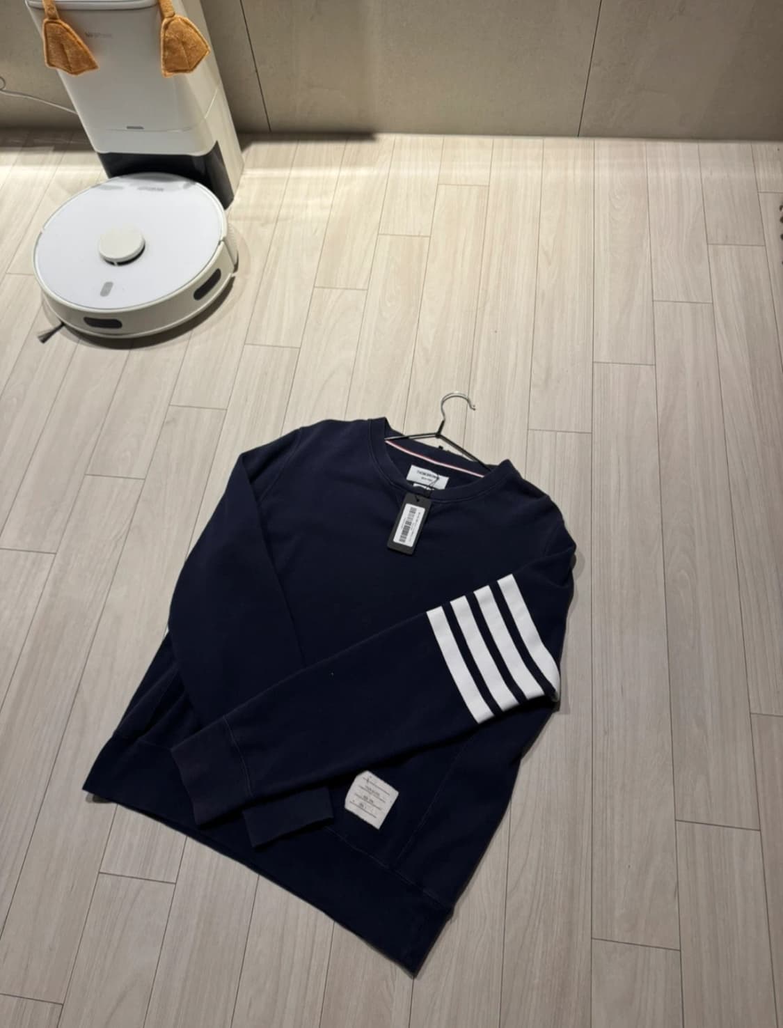 (정품/꿀매) 톰브라운 맨투맨 2사 상품이미지1