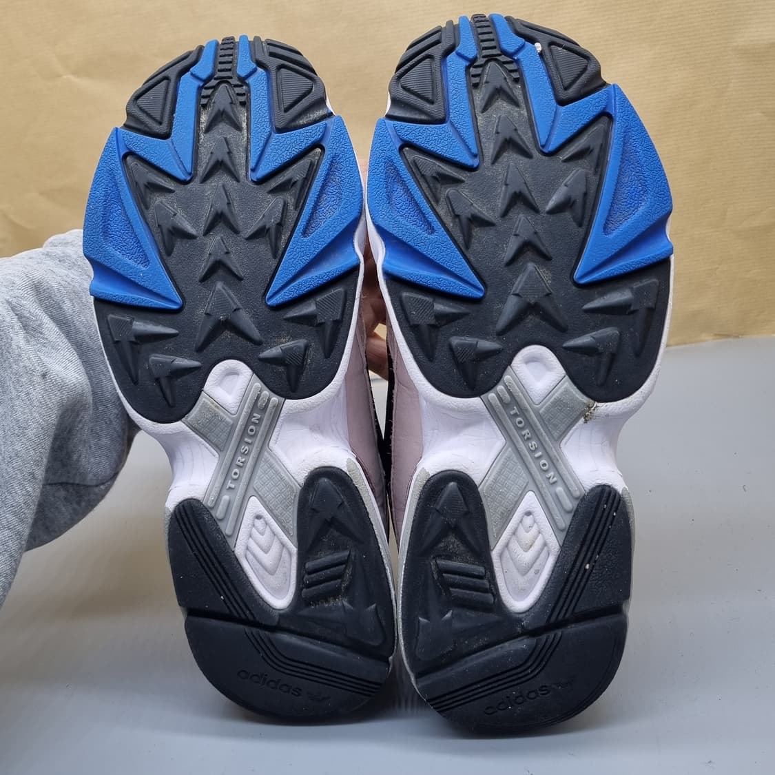 아디다스 팔콘 운동화255 상품이미지3