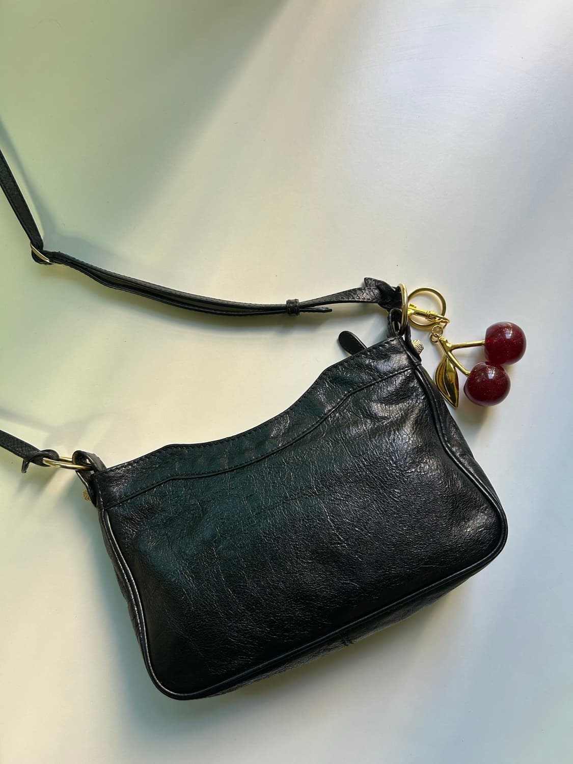 잇템‼️)) 발렌시아가 모터 크로스백 상품이미지3