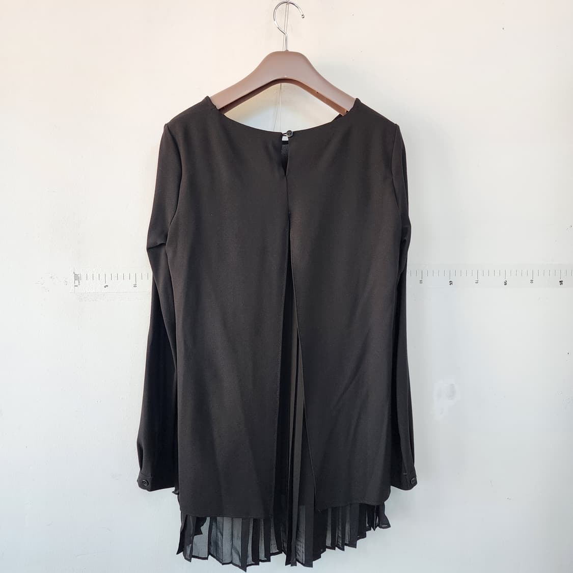 에셀리아 블랙 블라우스 상품이미지2