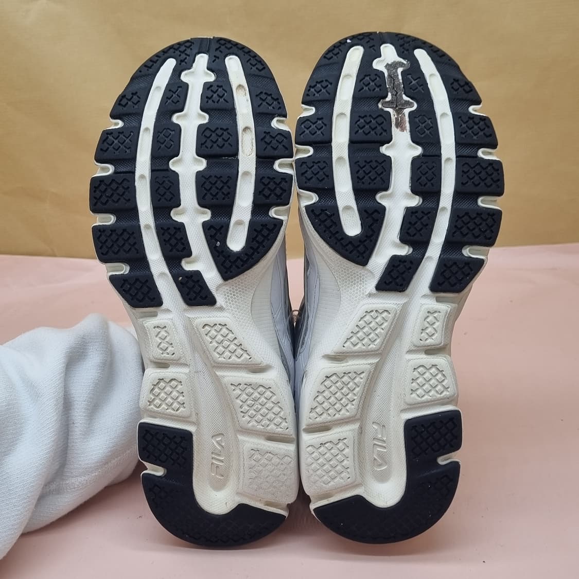 휠라 홈타운 여성 운동화 240 상품이미지3